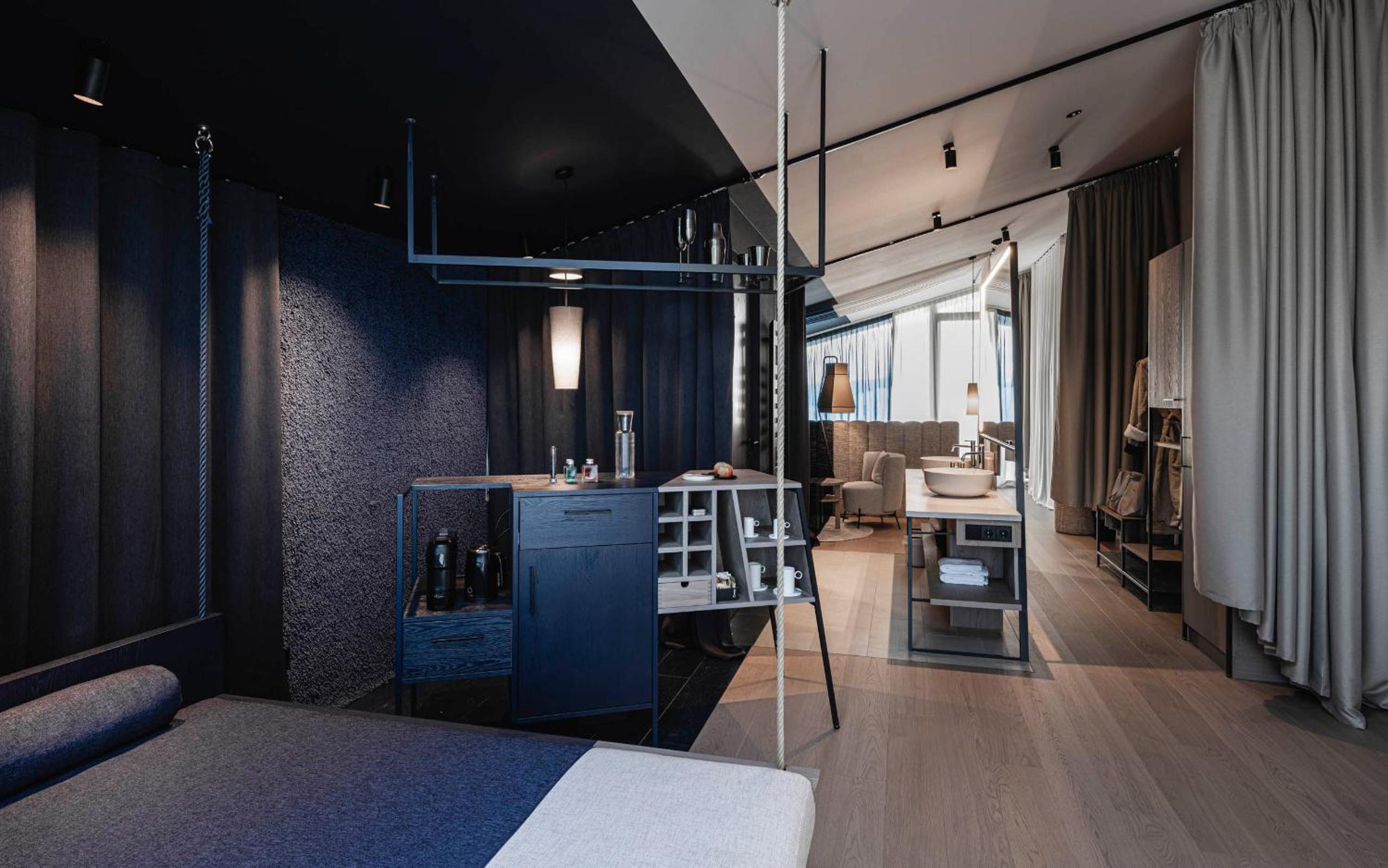 Suite with Balcony - Photo 1