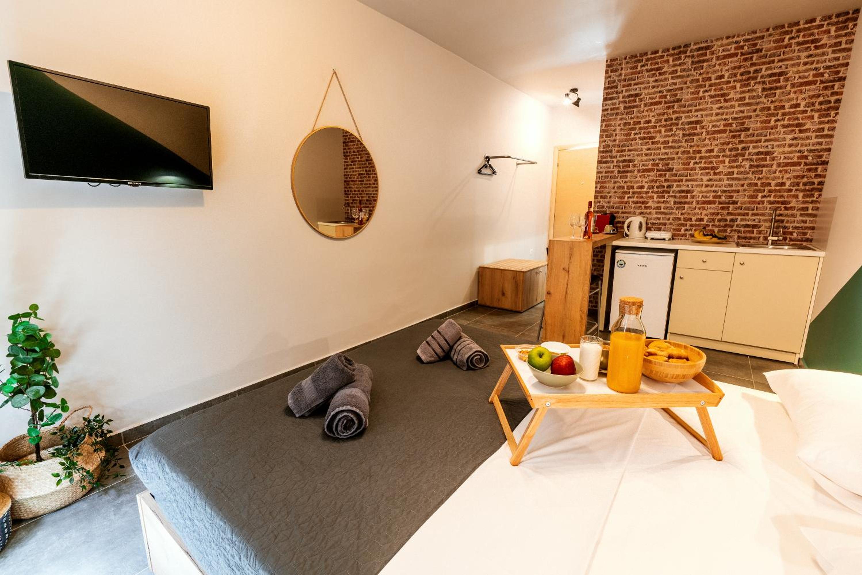 Studio - Photo 21