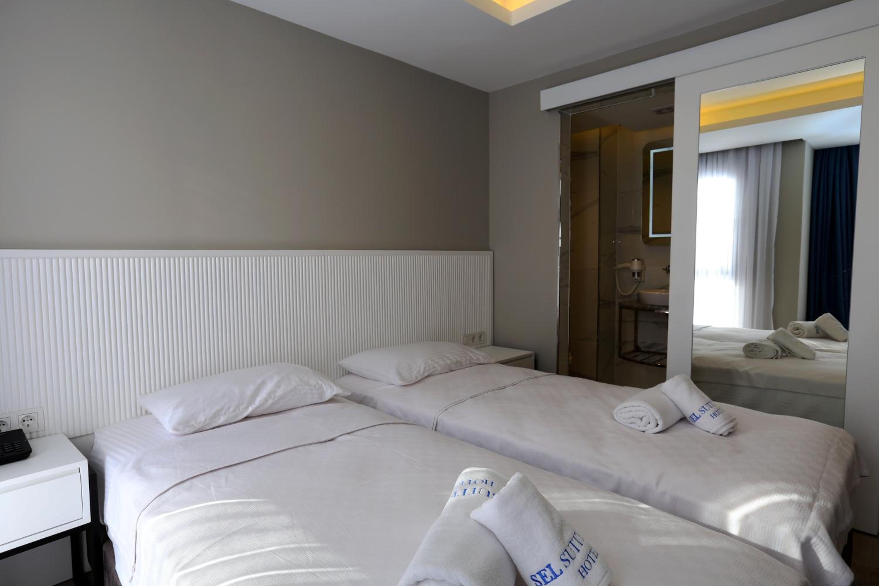 Standard Twin Room photo 3