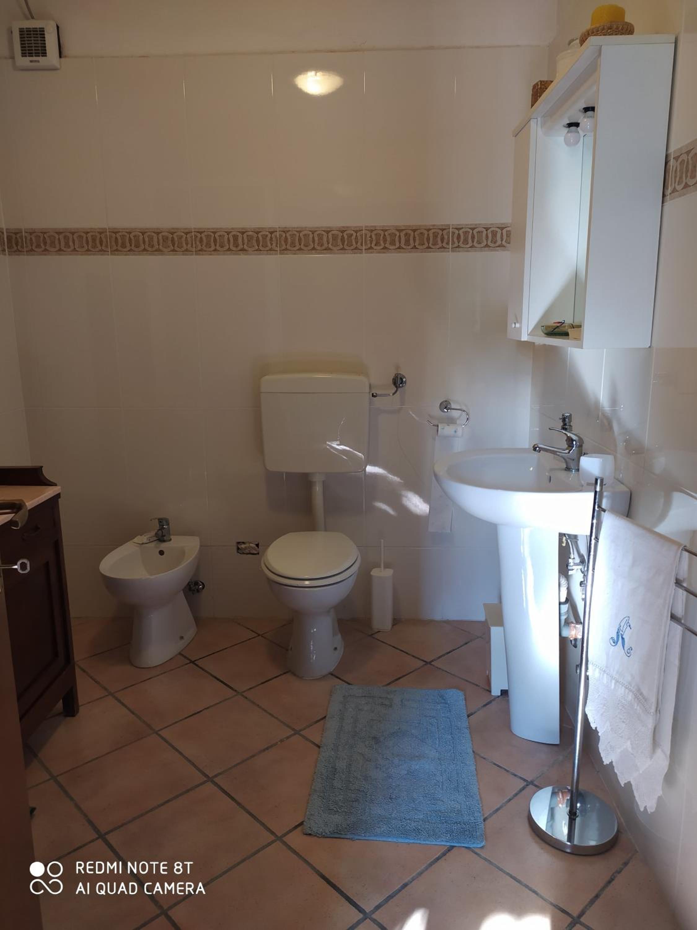 Deluxe King Suite - Photo 8