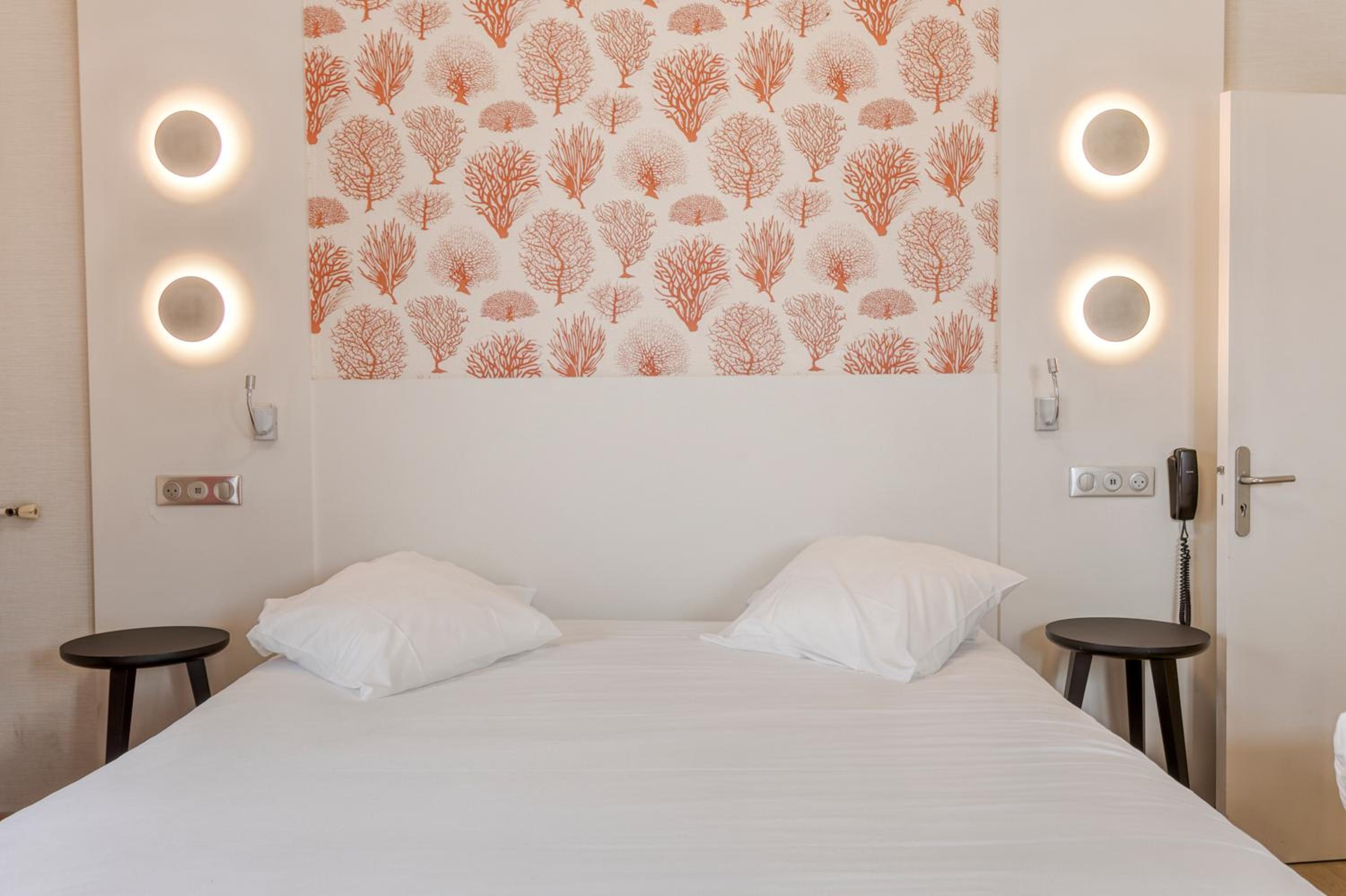 Standard Room (4 people) photo 2