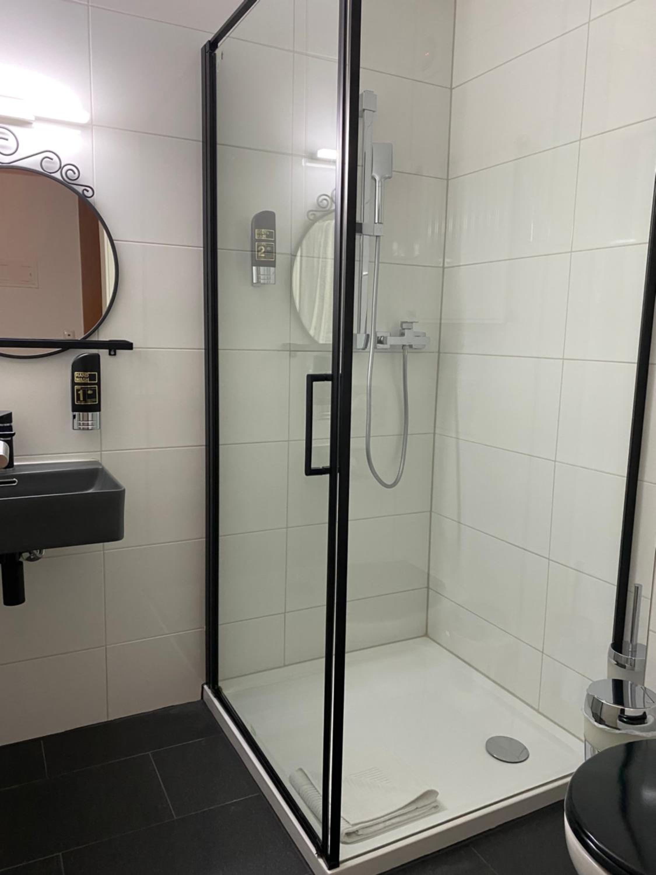 Studio Apartment - Photo 17