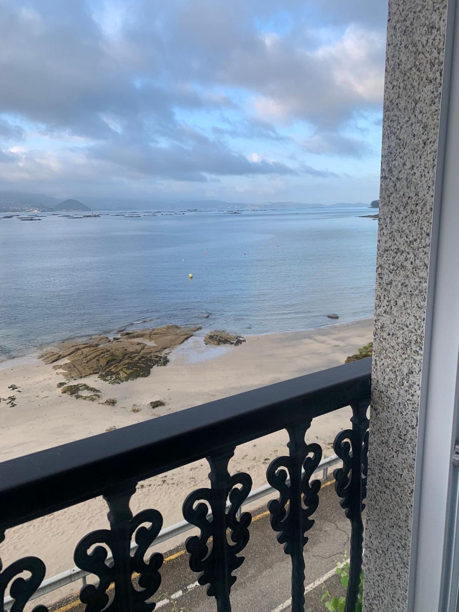 Twin Room with Sea View - Photo 7