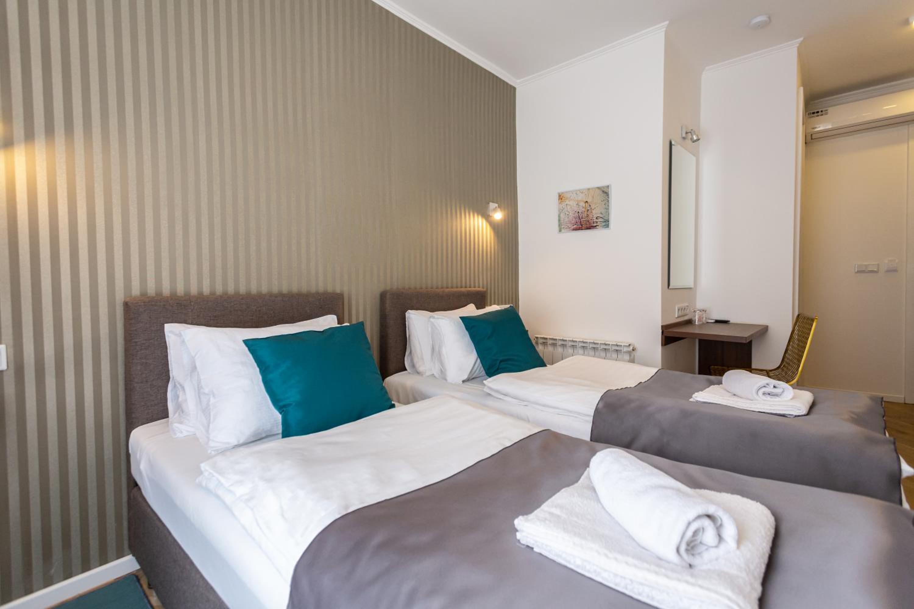 Deluxe Double or Twin Room - Photo 22