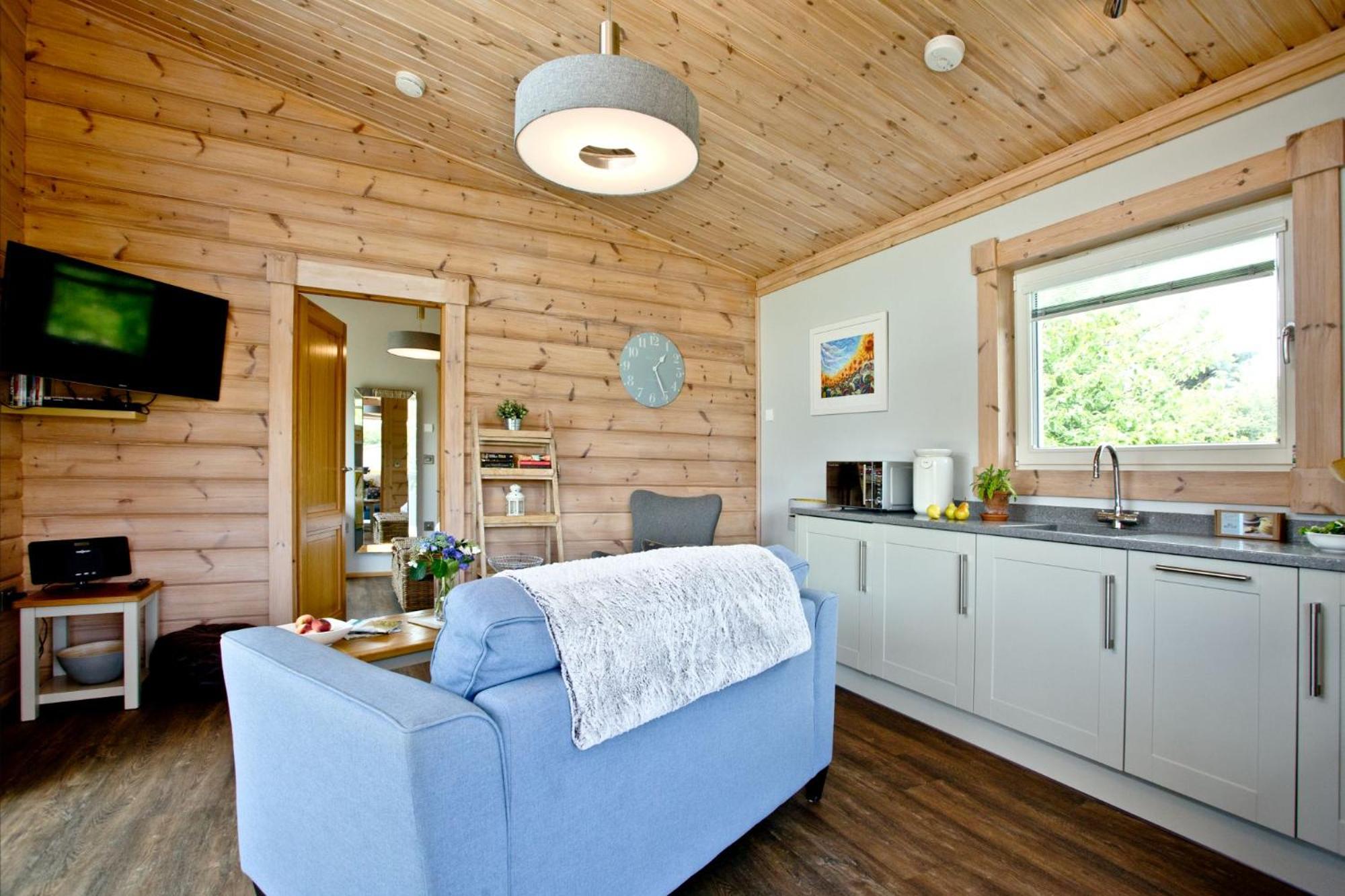 One-Bedroom House photo 2