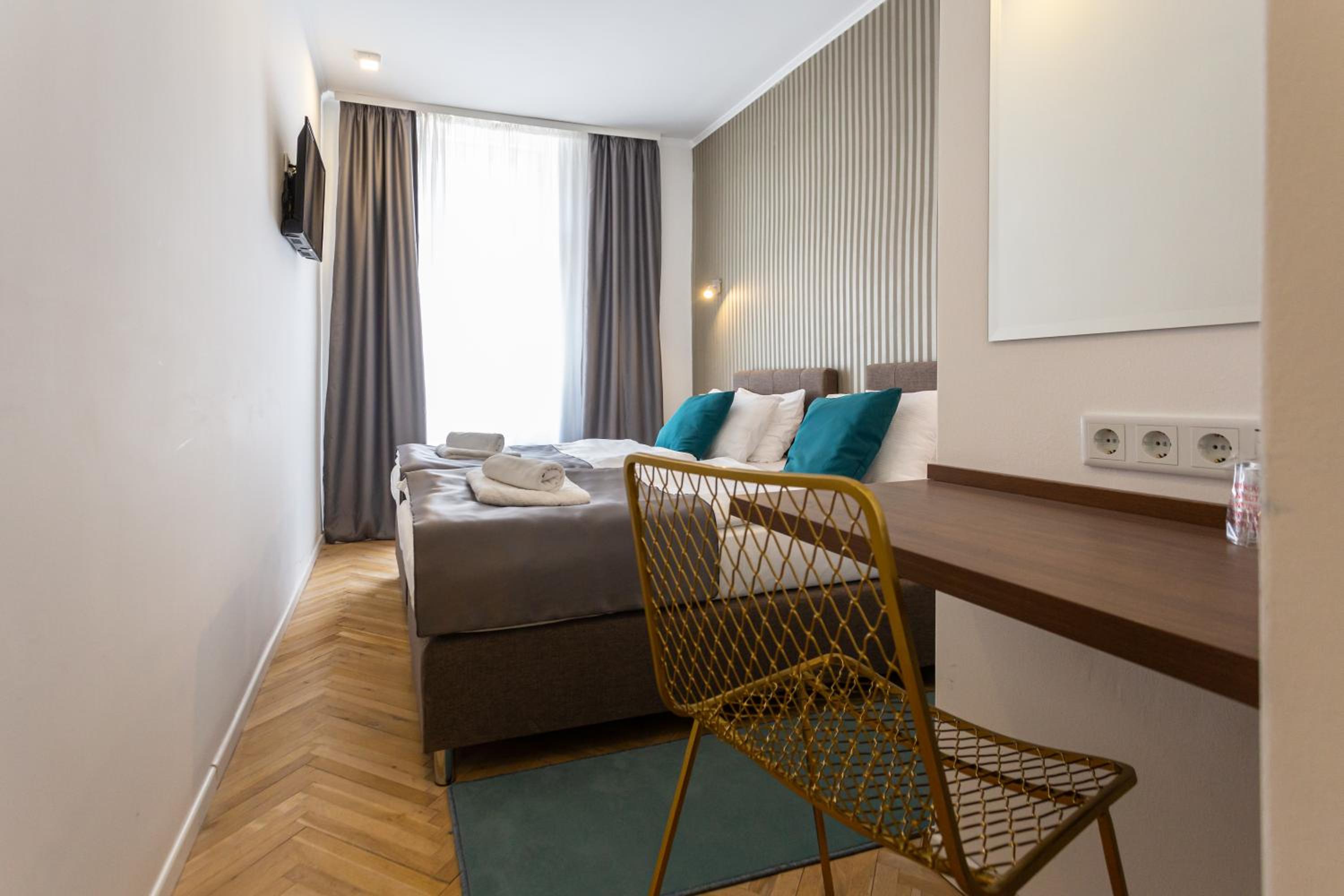 Deluxe Double or Twin Room - Photo 26