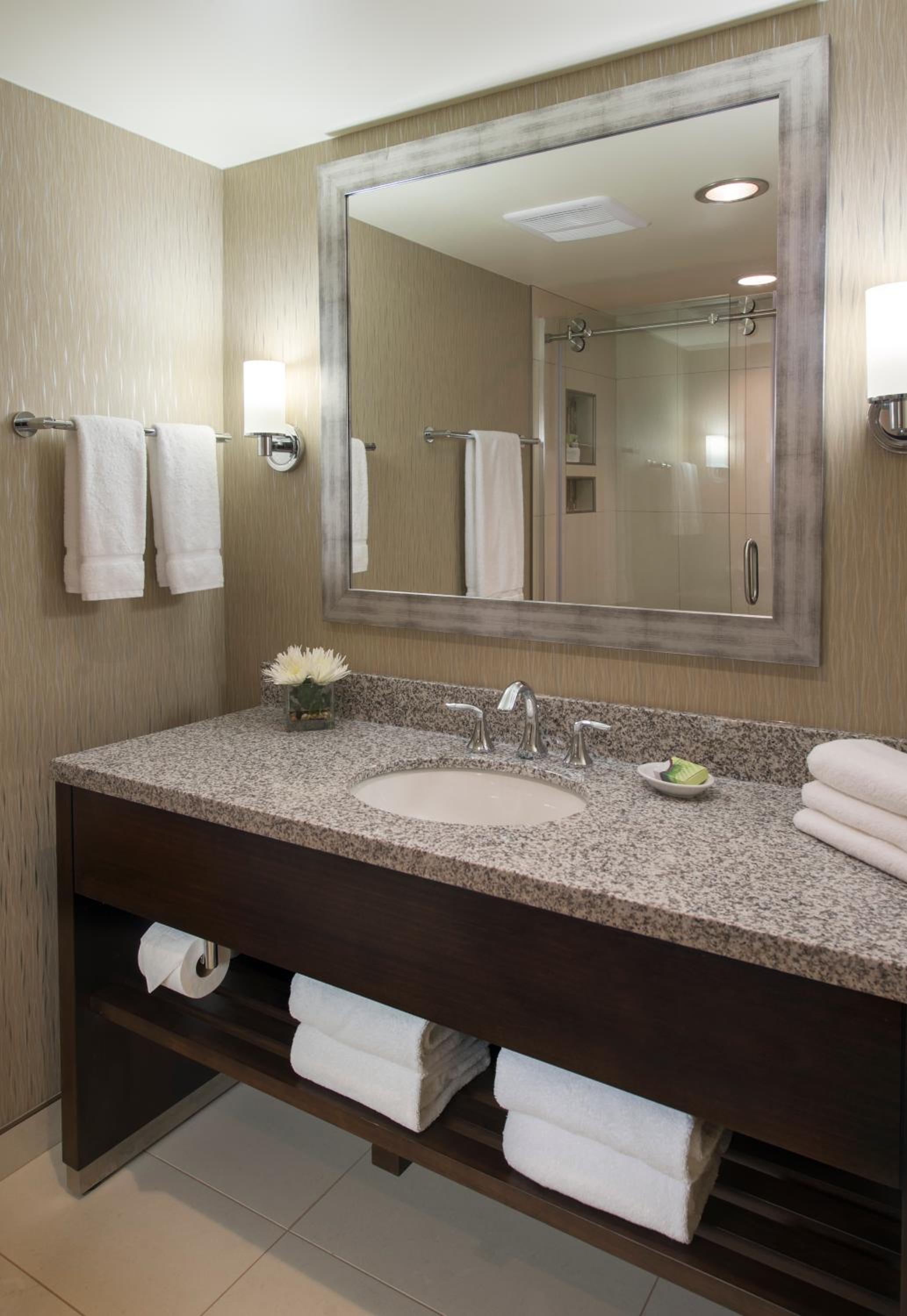 Premier Double Queen Room - Photo 3