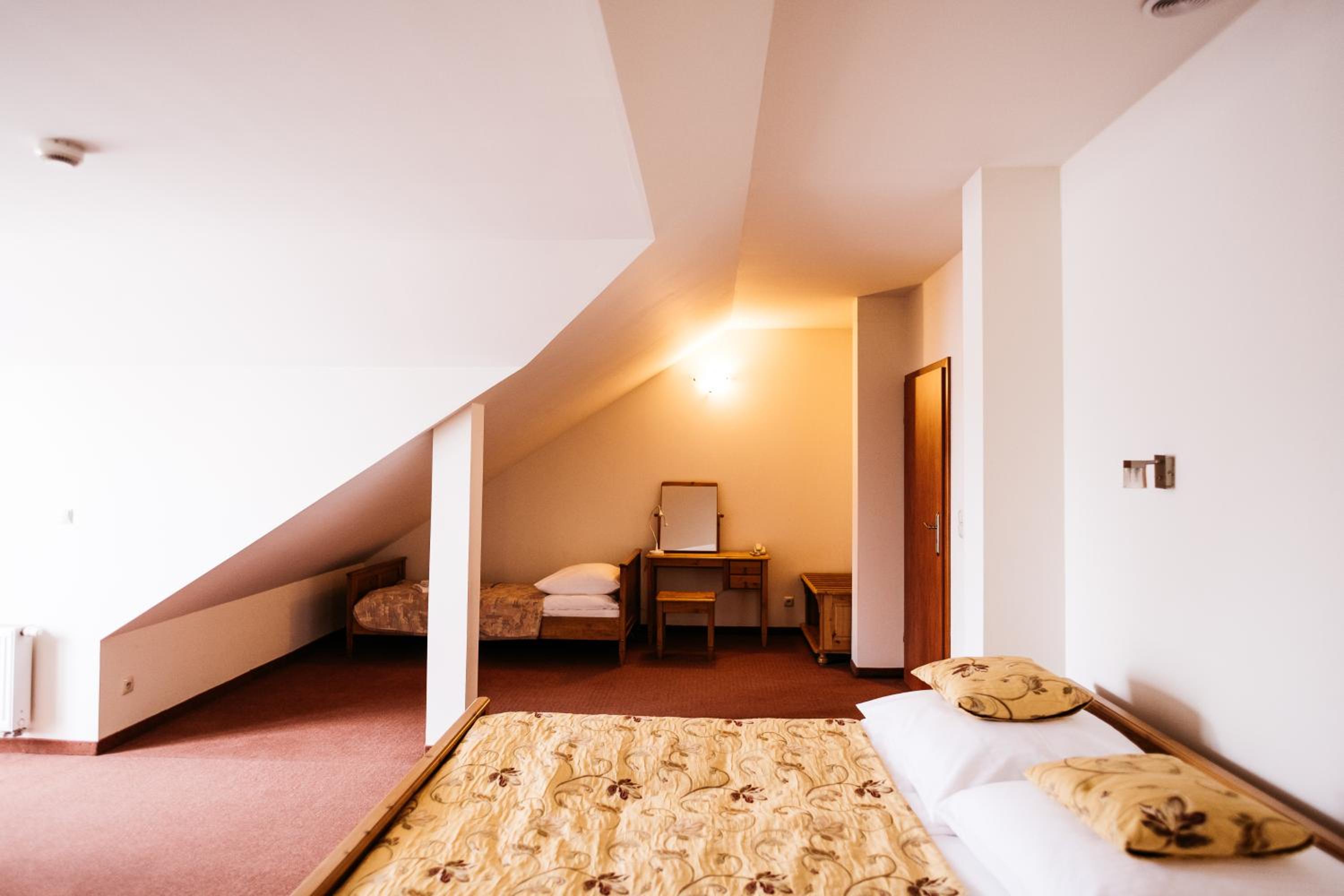 Family Double Room - Photo 3