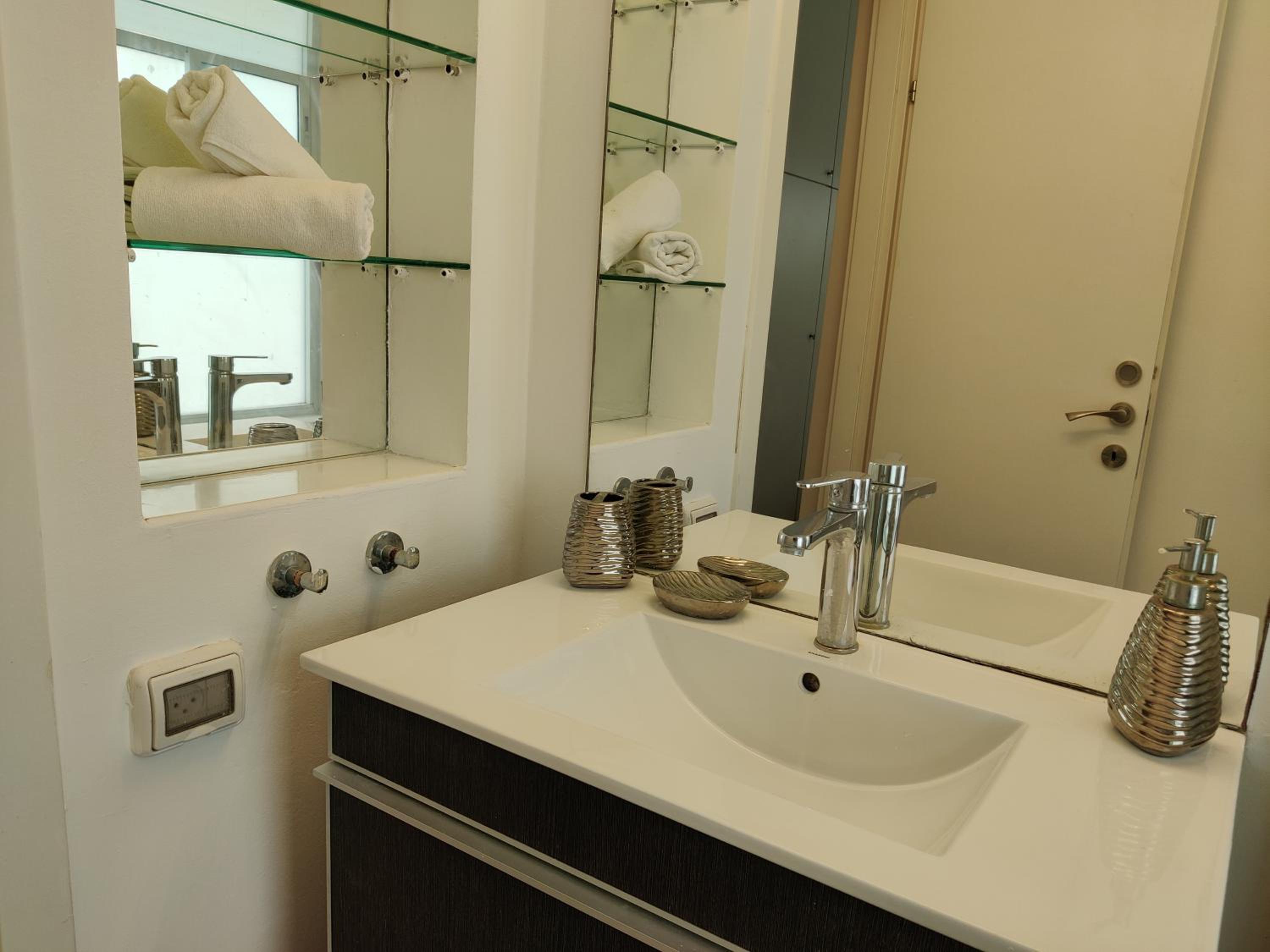 Two-Bedroom Apartment - Photo 27