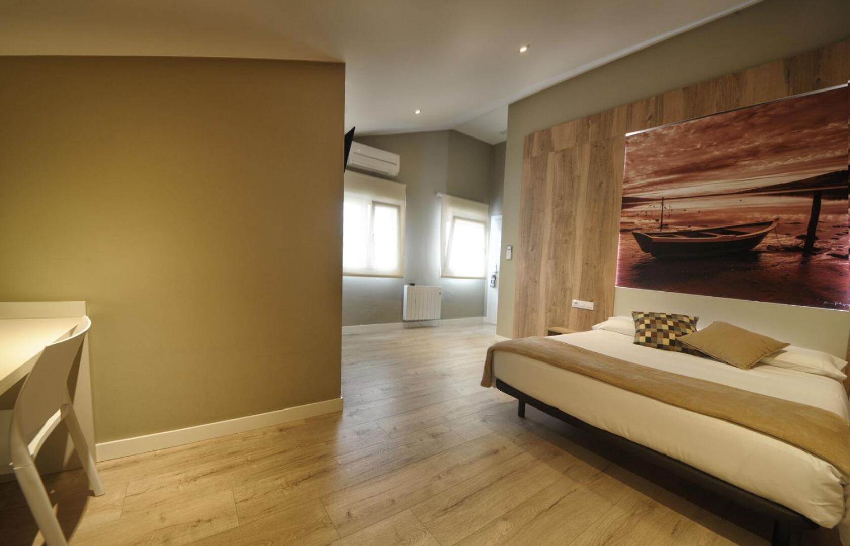 Triple Room with Private Bathroom - Photo 6