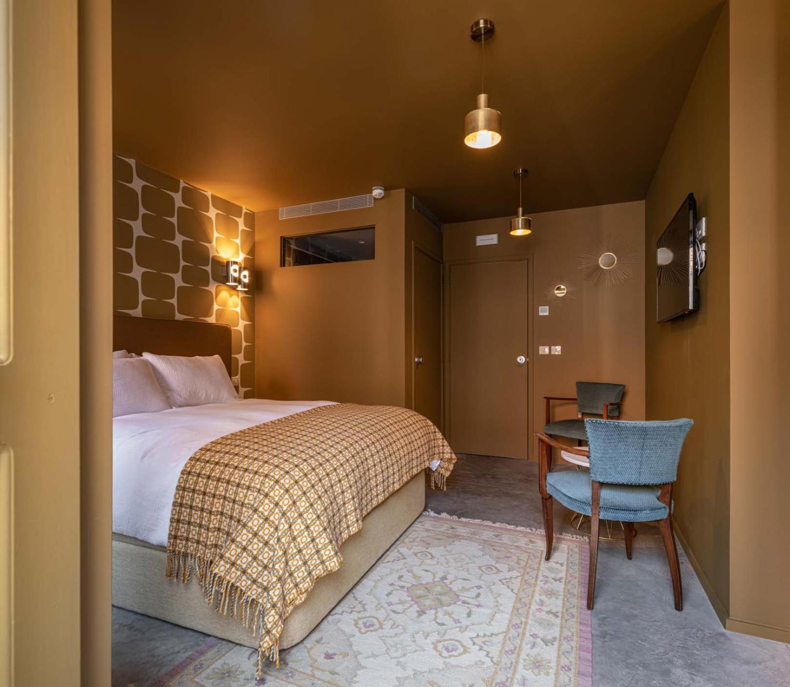Deluxe Double Room with Balcony photo 2