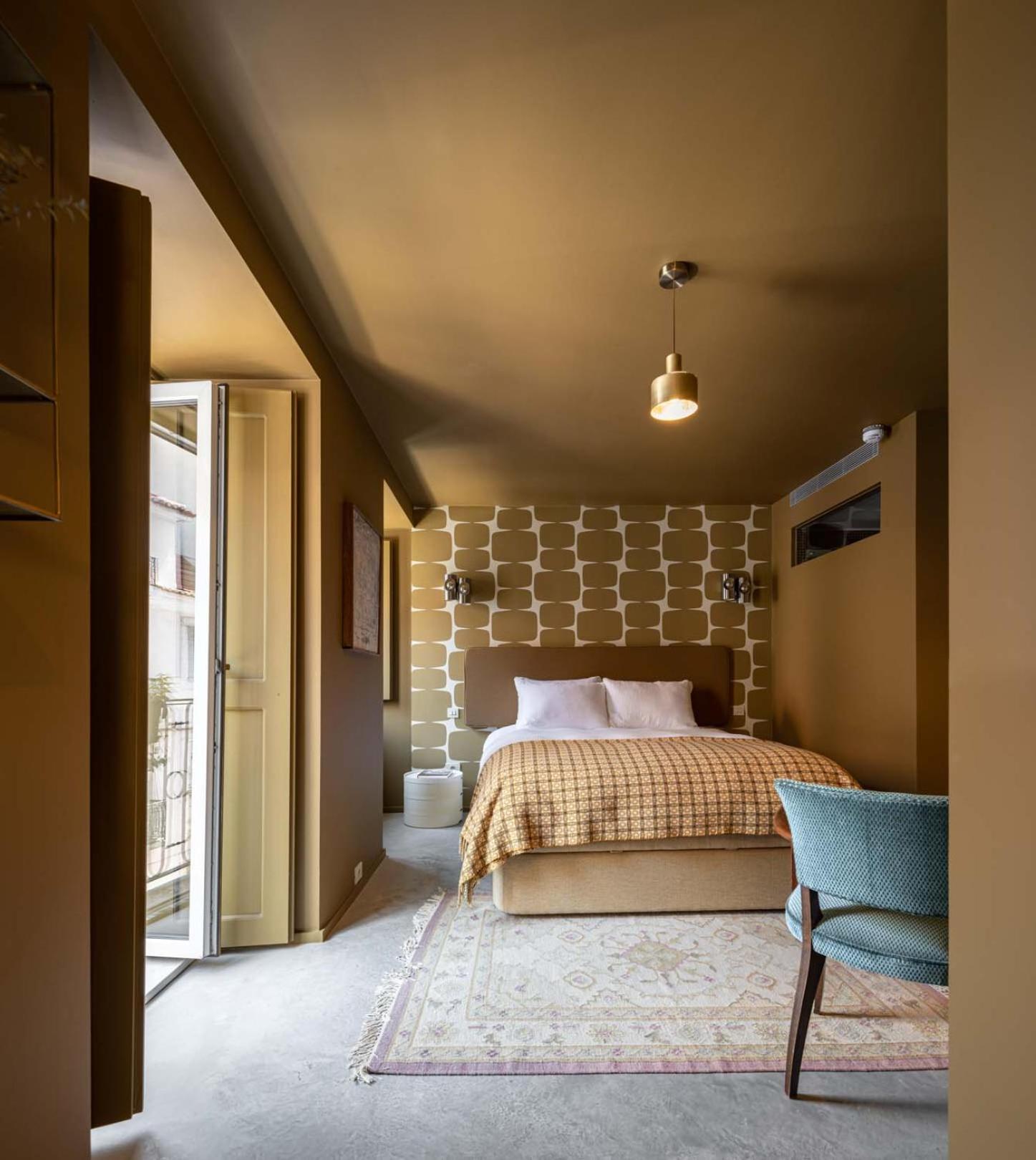Deluxe Double Room with Balcony photo 3