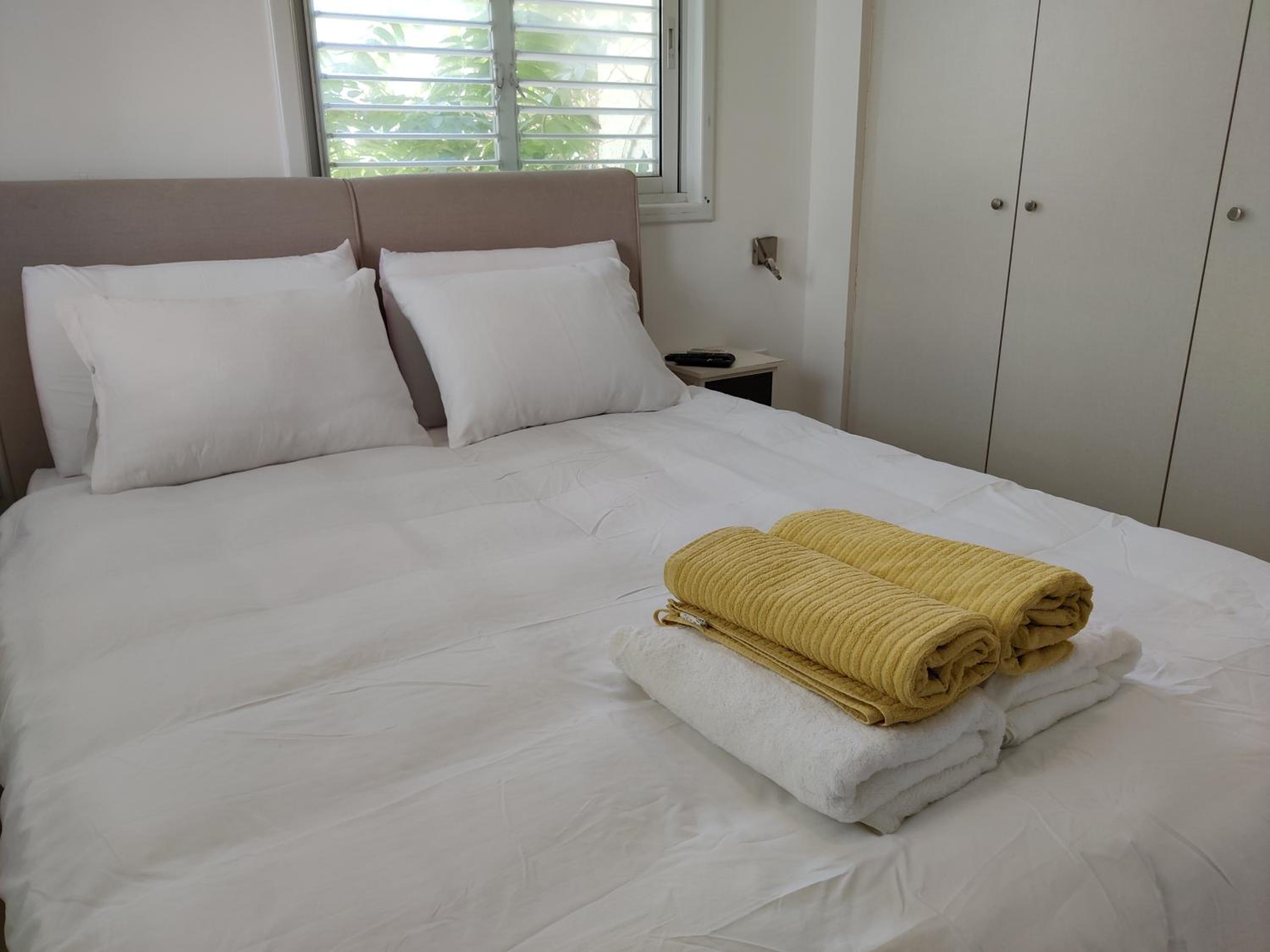 Two-Bedroom Apartment - Photo 23