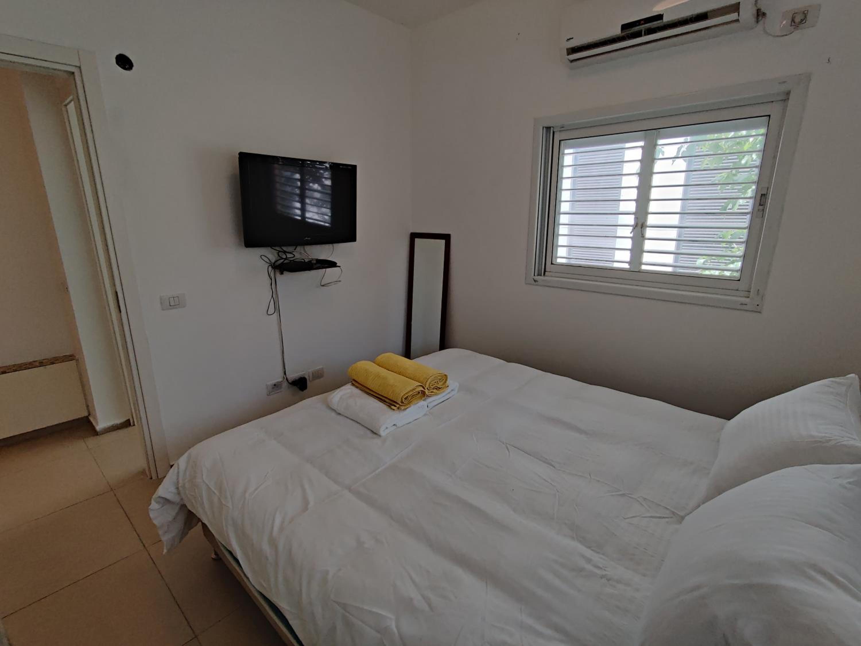 Two-Bedroom Apartment - Photo 21