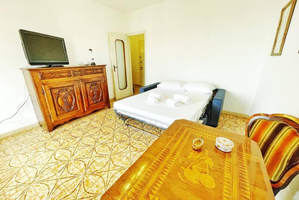Two-Bedroom Apartment - Photo 10