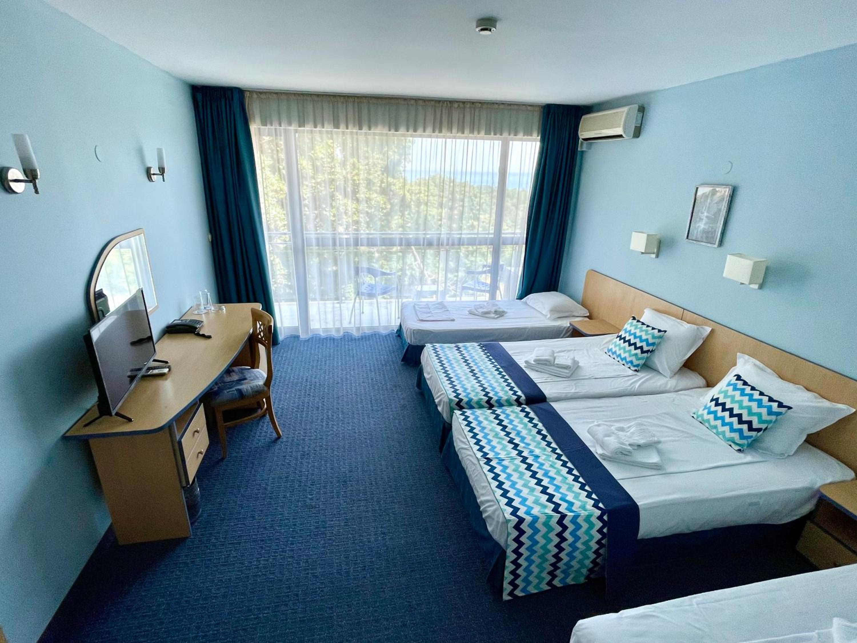 Quadruple Room with Free Aquapark photo 3