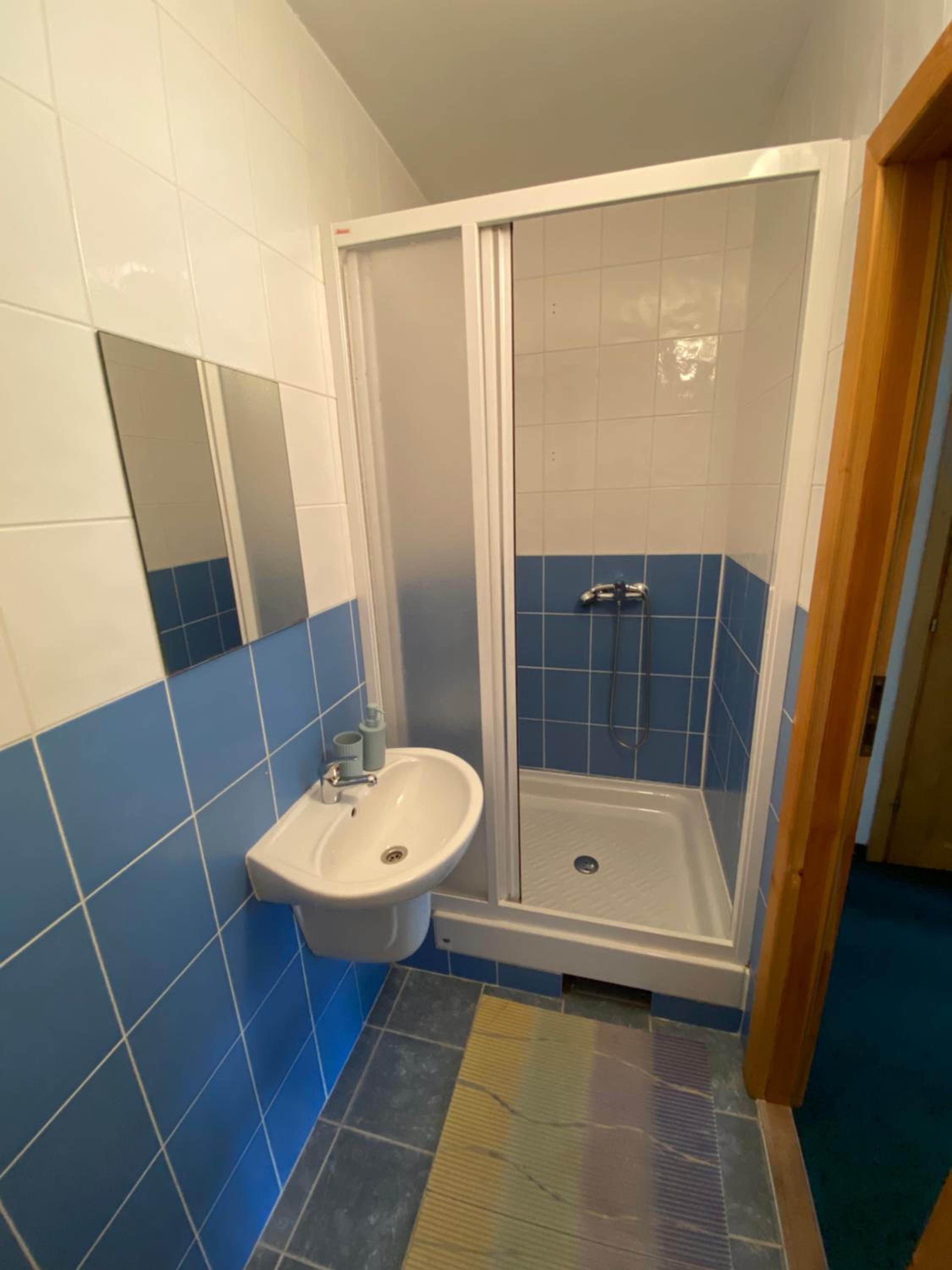 Double Room - Photo 8