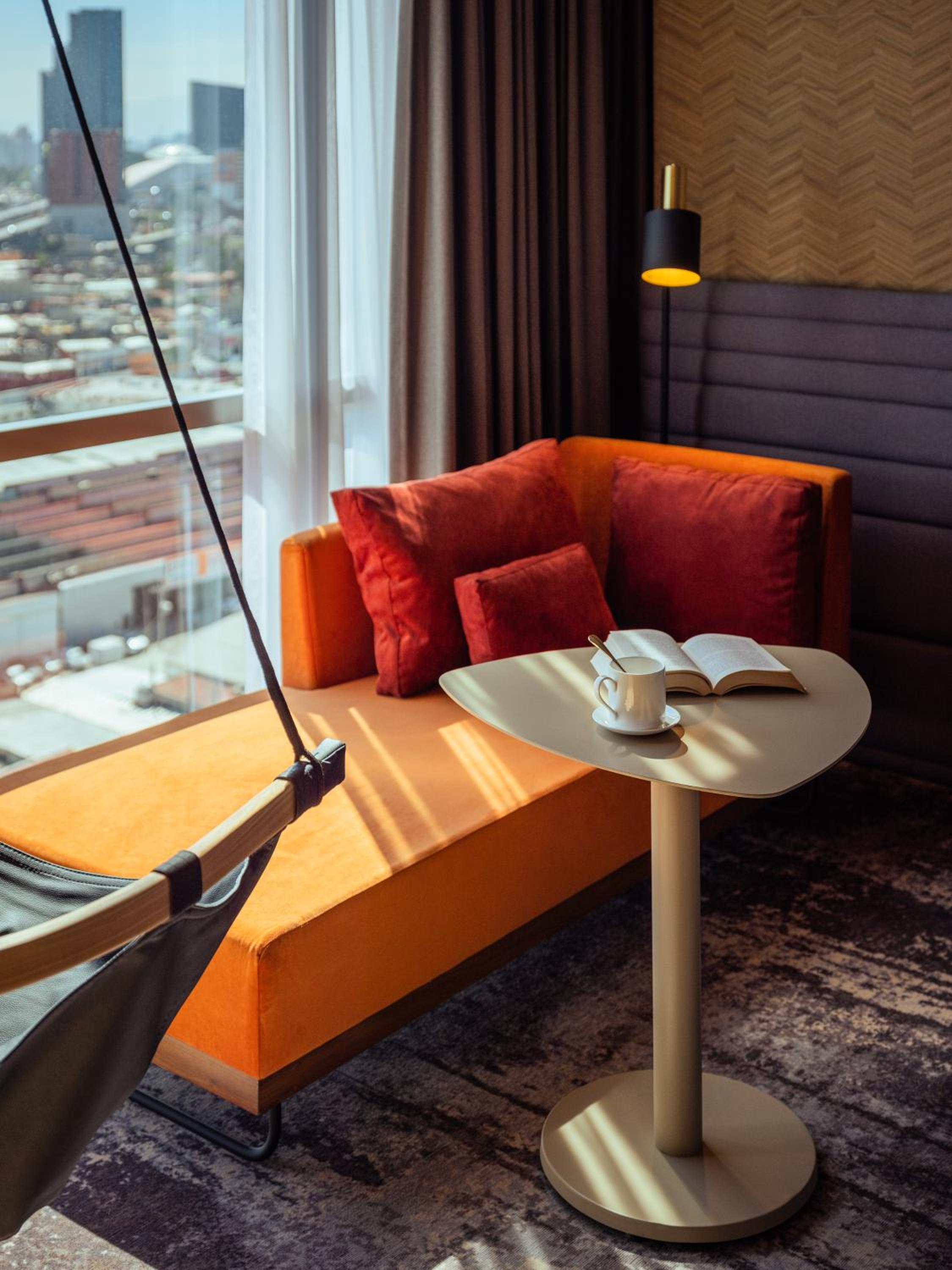 Superior King Suite - Photo 4