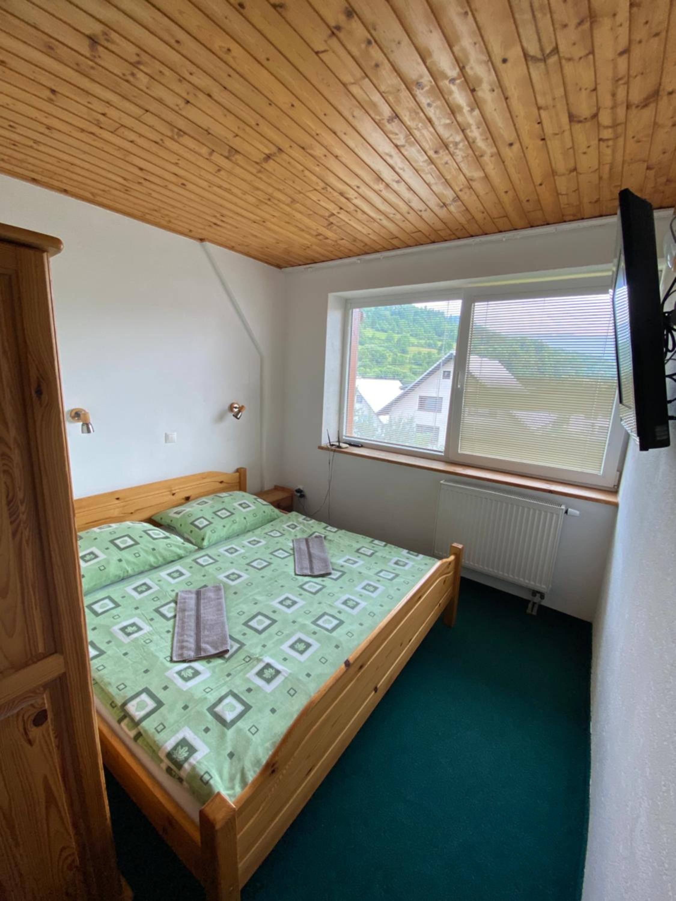 Double Room - Photo 9