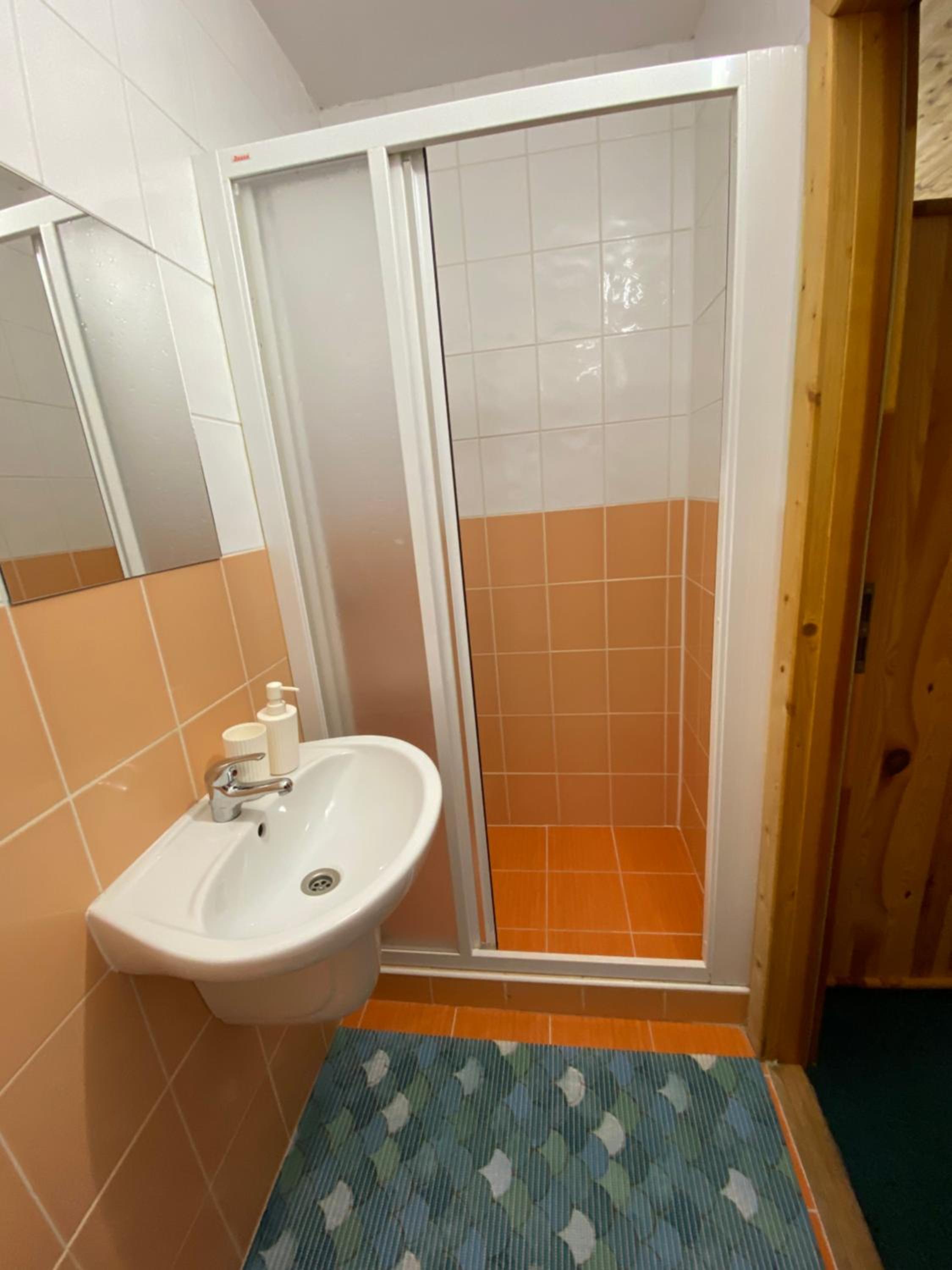 Double Room - Photo 10