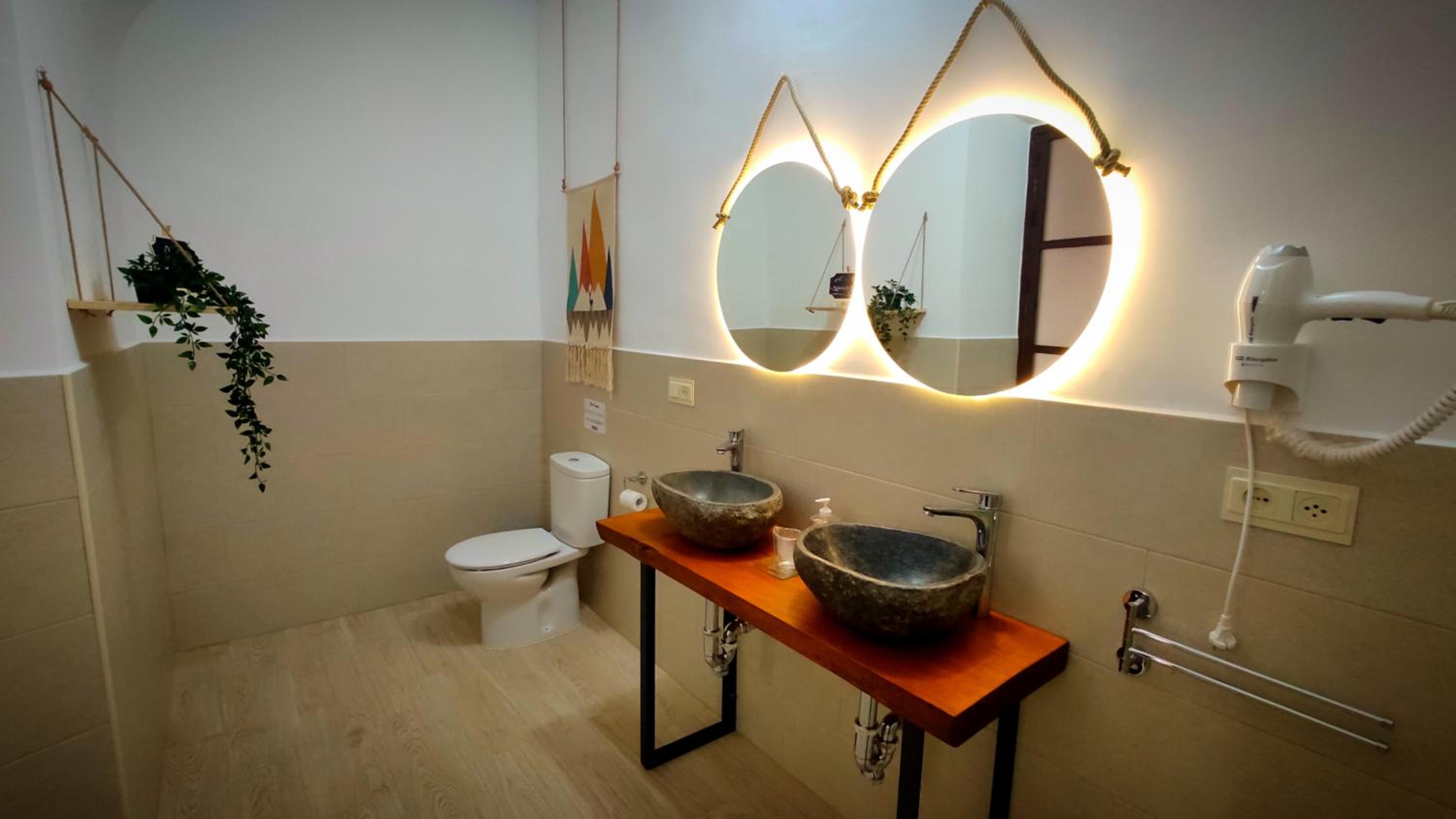 Double Room with Private Bathroom photo 2