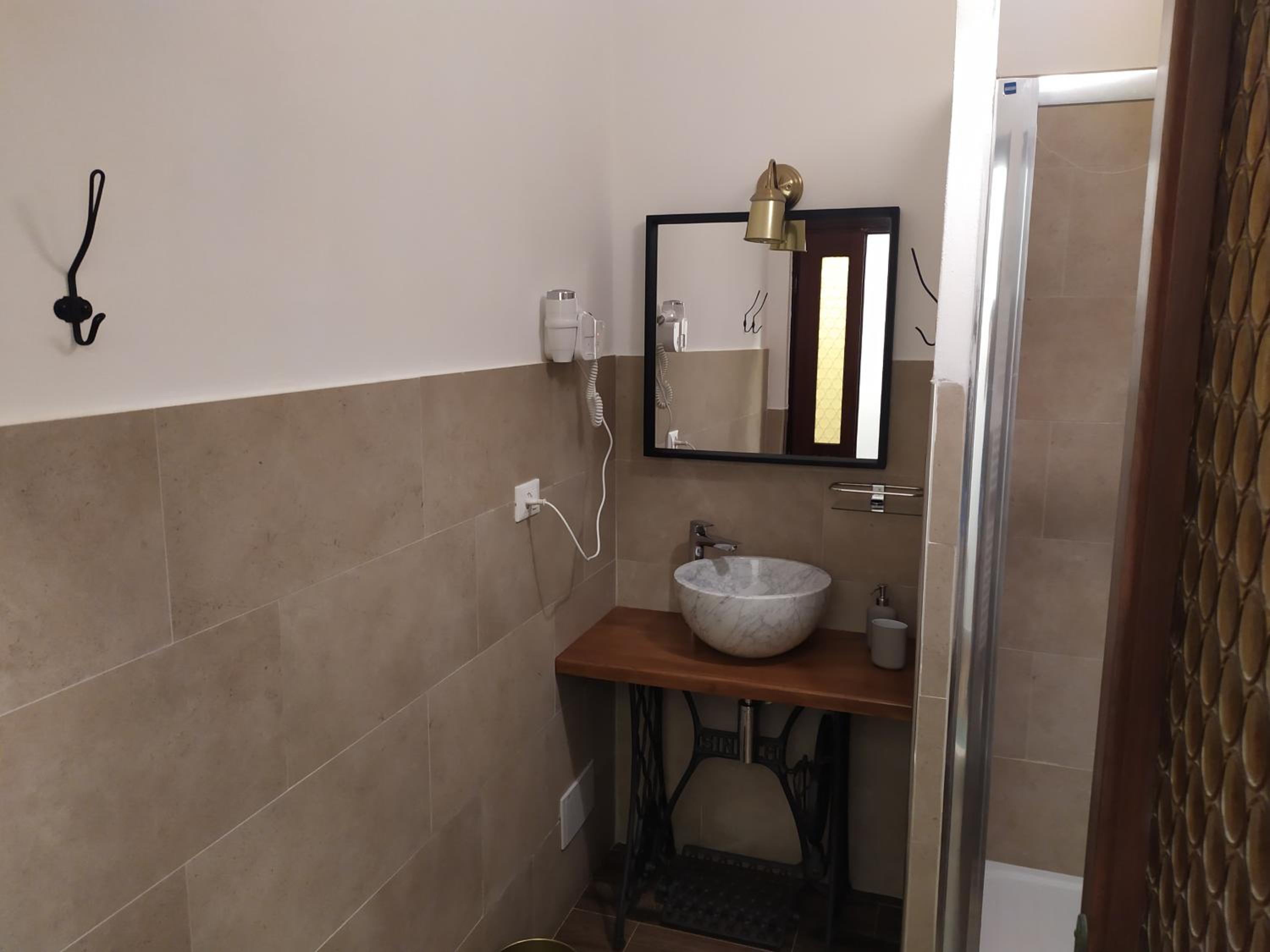 Standard Double Room photo 3