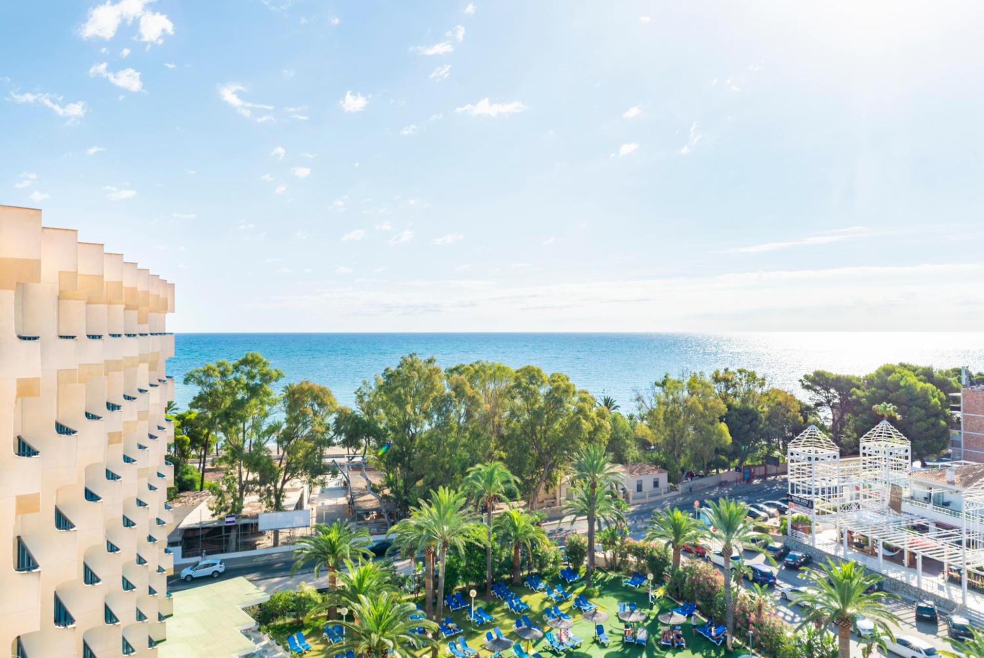 Double or Twin Room with Sea View (2 Adults)