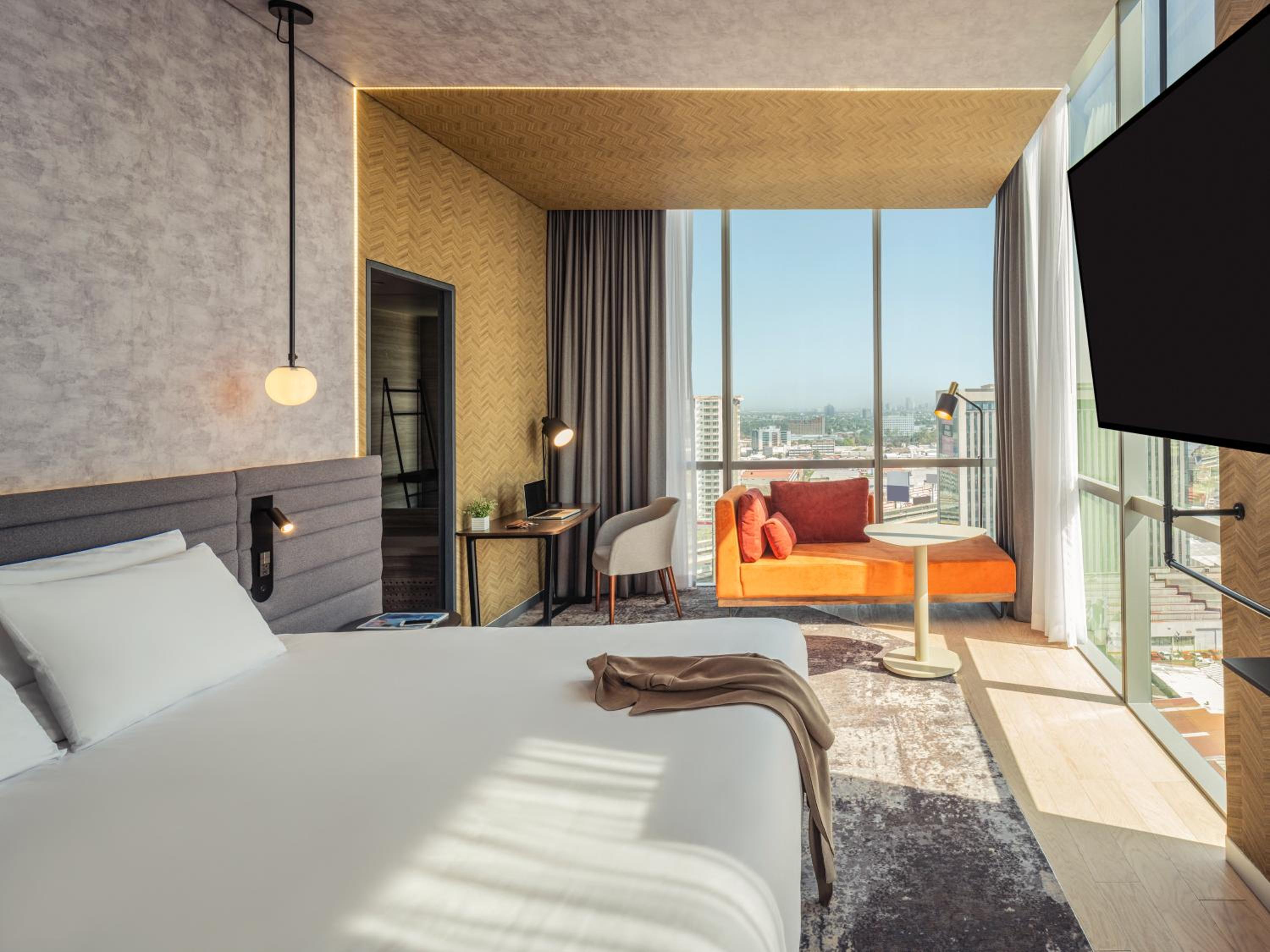 Deluxe Suite with Spa Bath - Photo 1