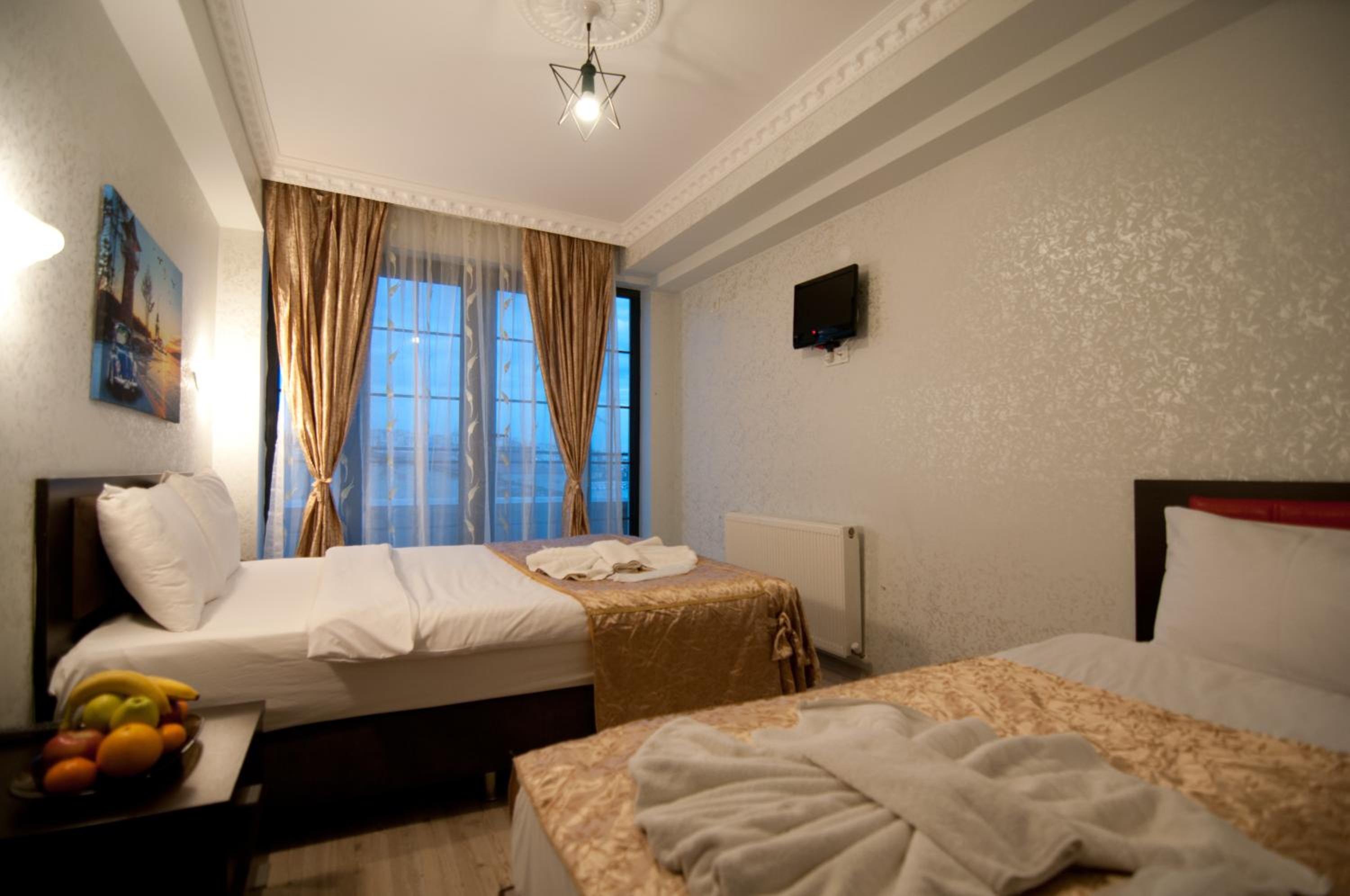 Superior Triple Room with Sea View photo 1