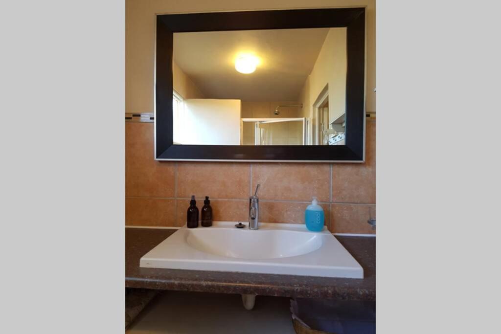 One-Bedroom Apartment - Photo 3