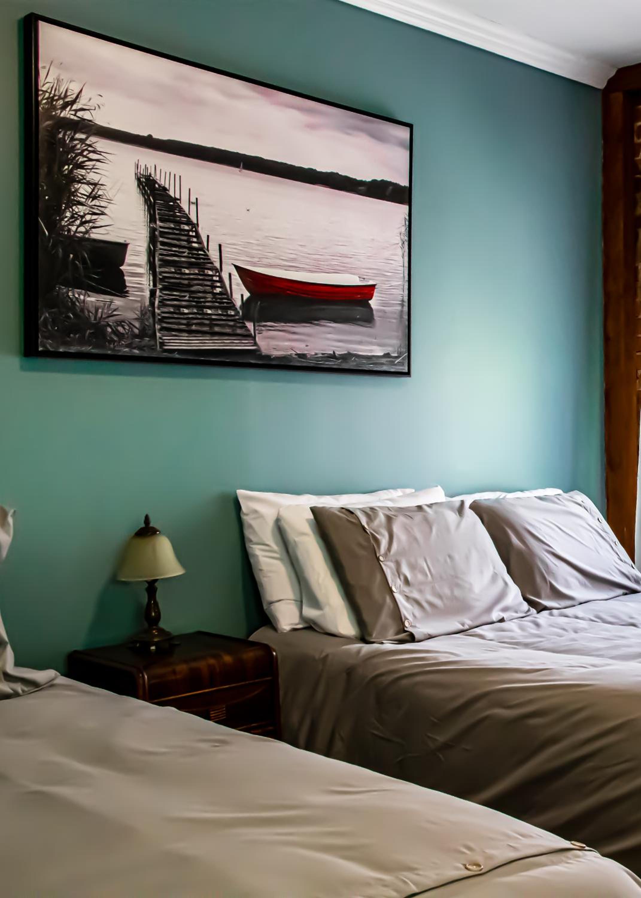 Deluxe Room (2 Adults + 1 Child)
