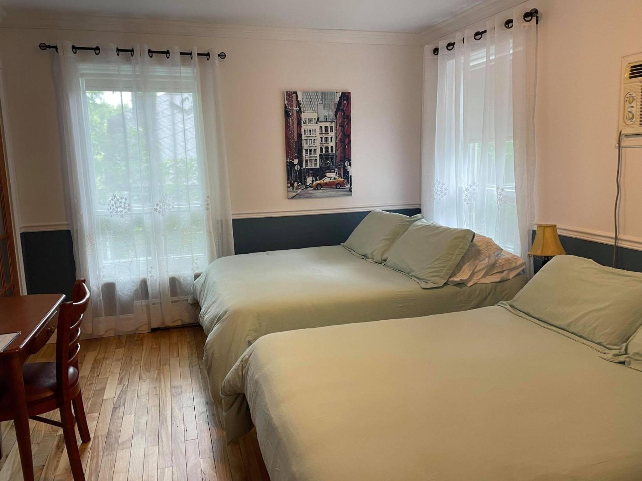 Quadruple Room with Private Bathroom photo 1