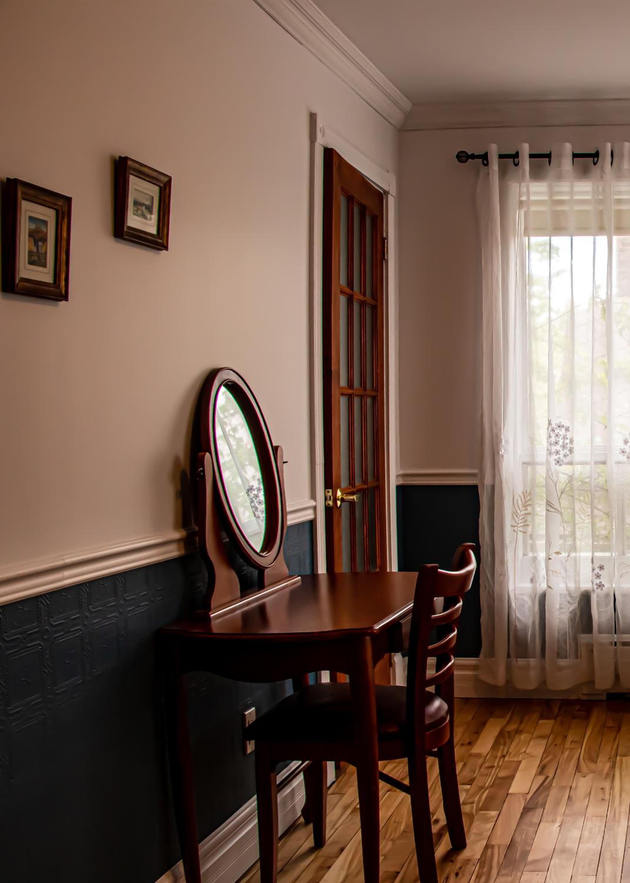 Quadruple Room with Private Bathroom photo 2