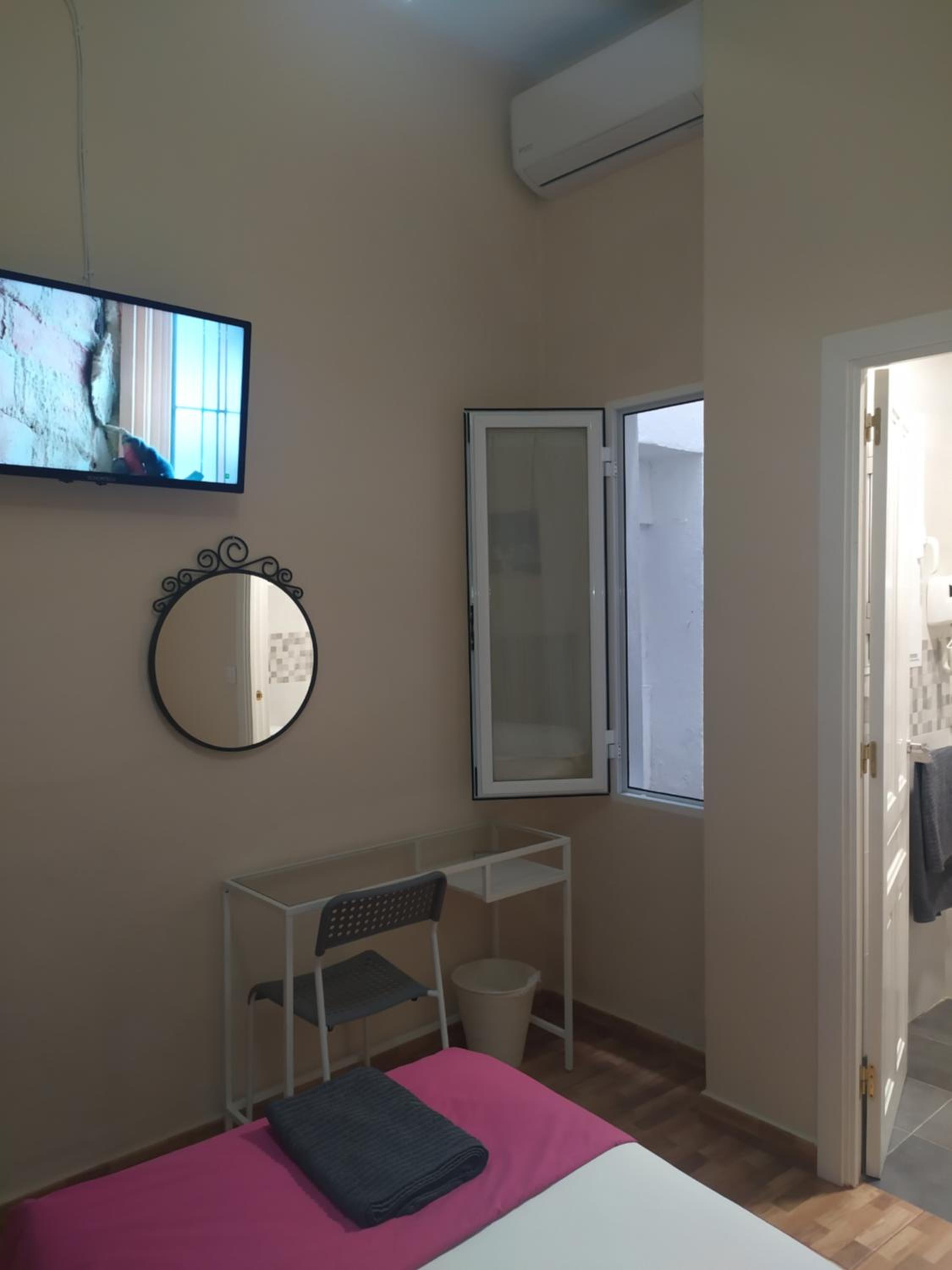 Habitación Doble con Baño Privado
