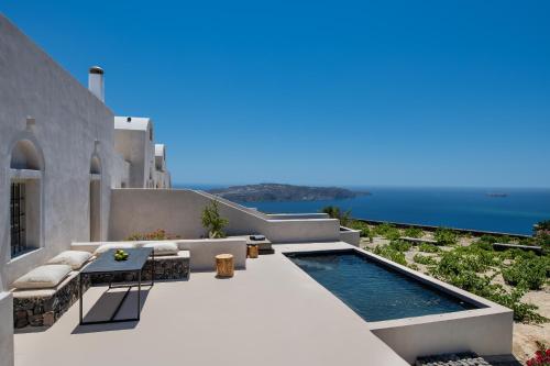 Senior Suite with Outdoor Private Pool