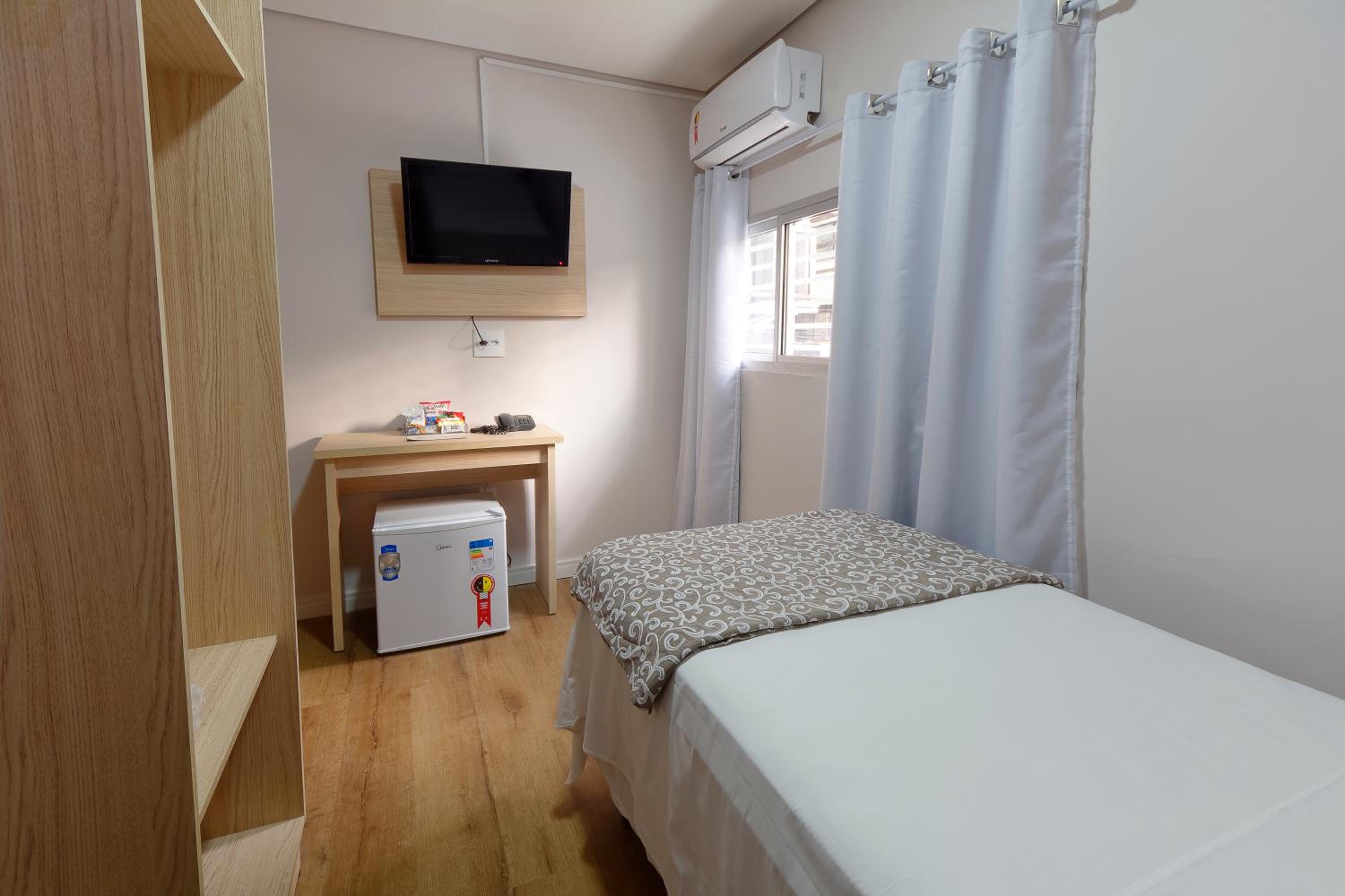 Single Room - Photo 1