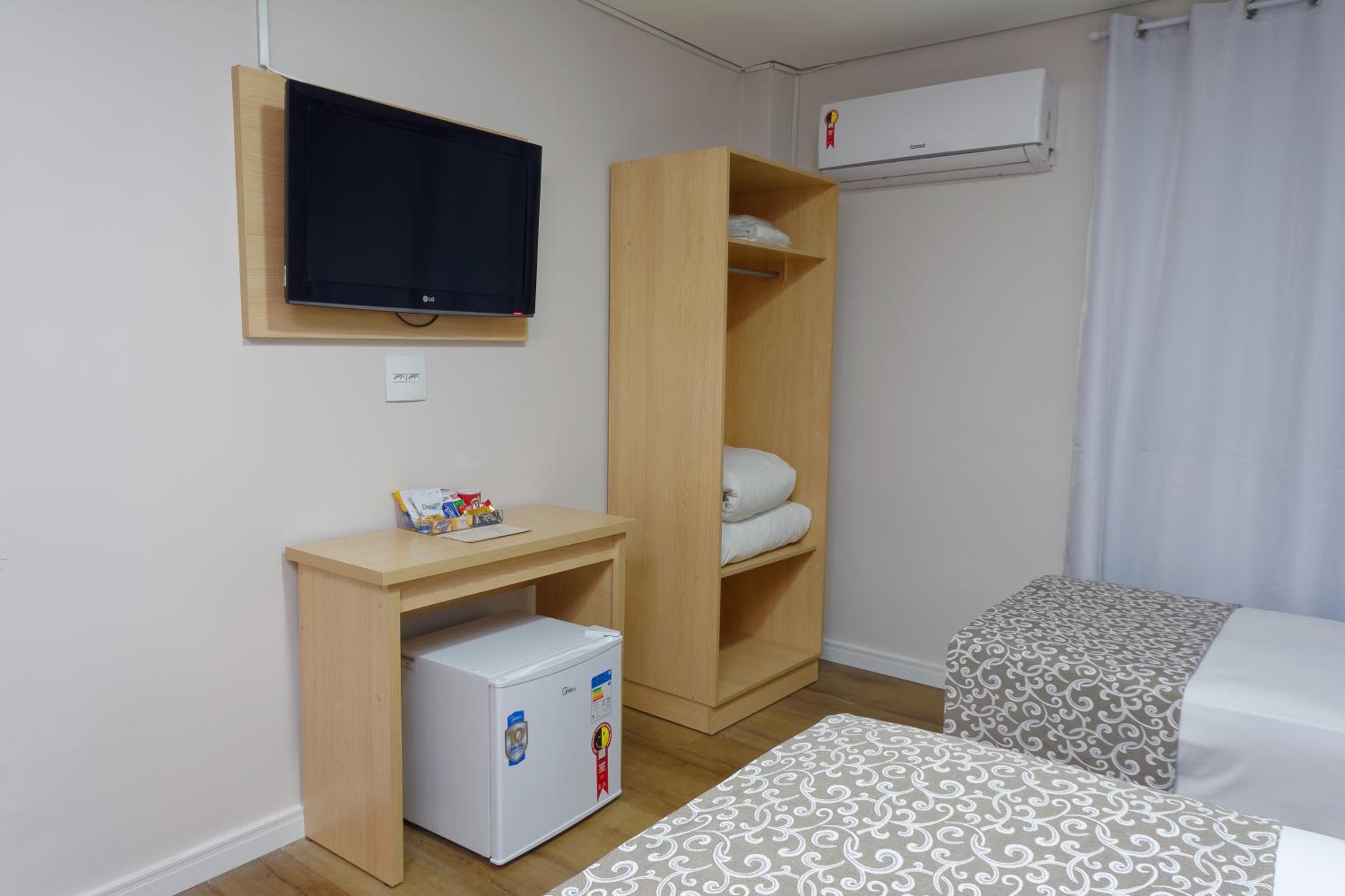 Twin Room - Photo 6