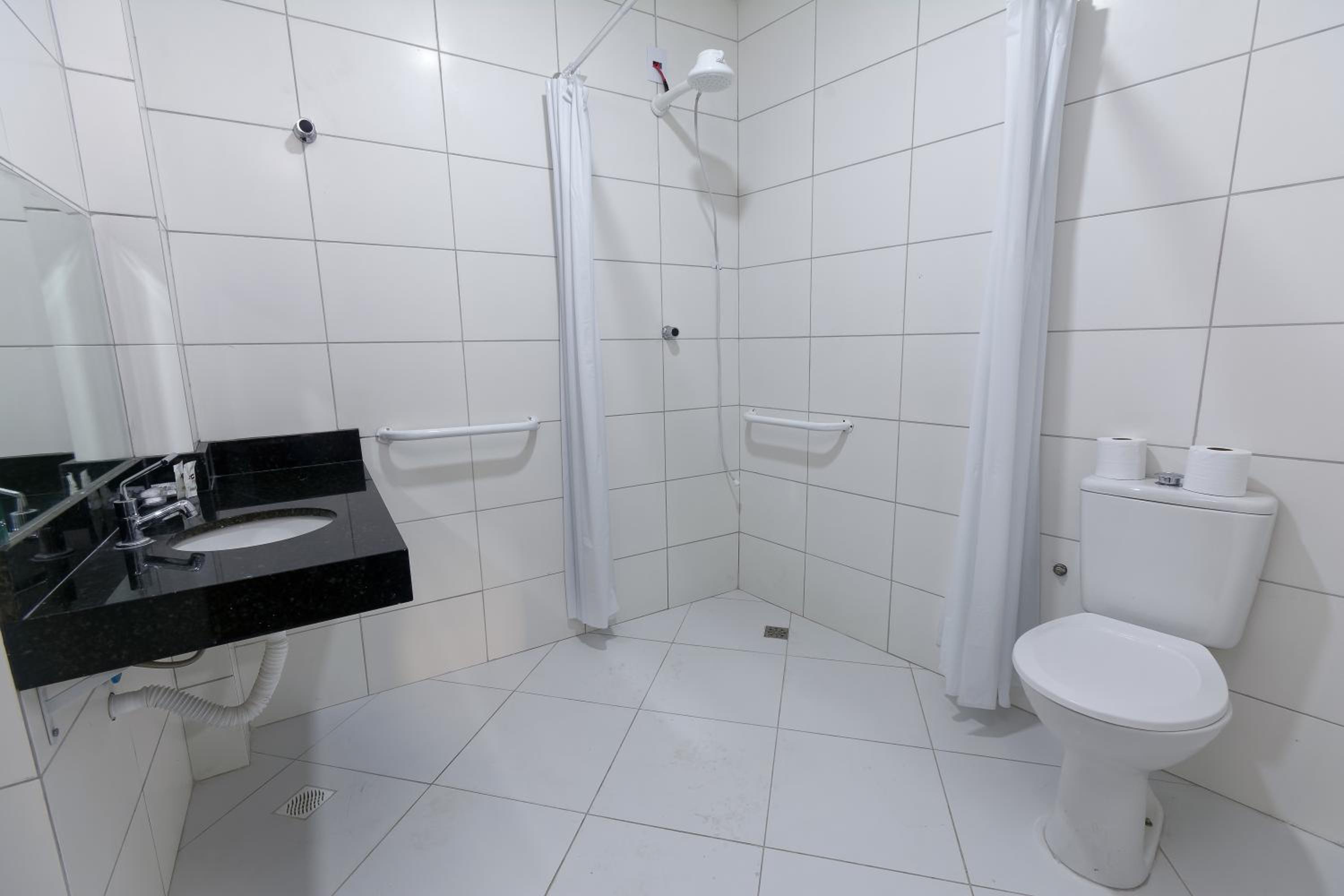 Triple Room - Disability Access - Photo 8