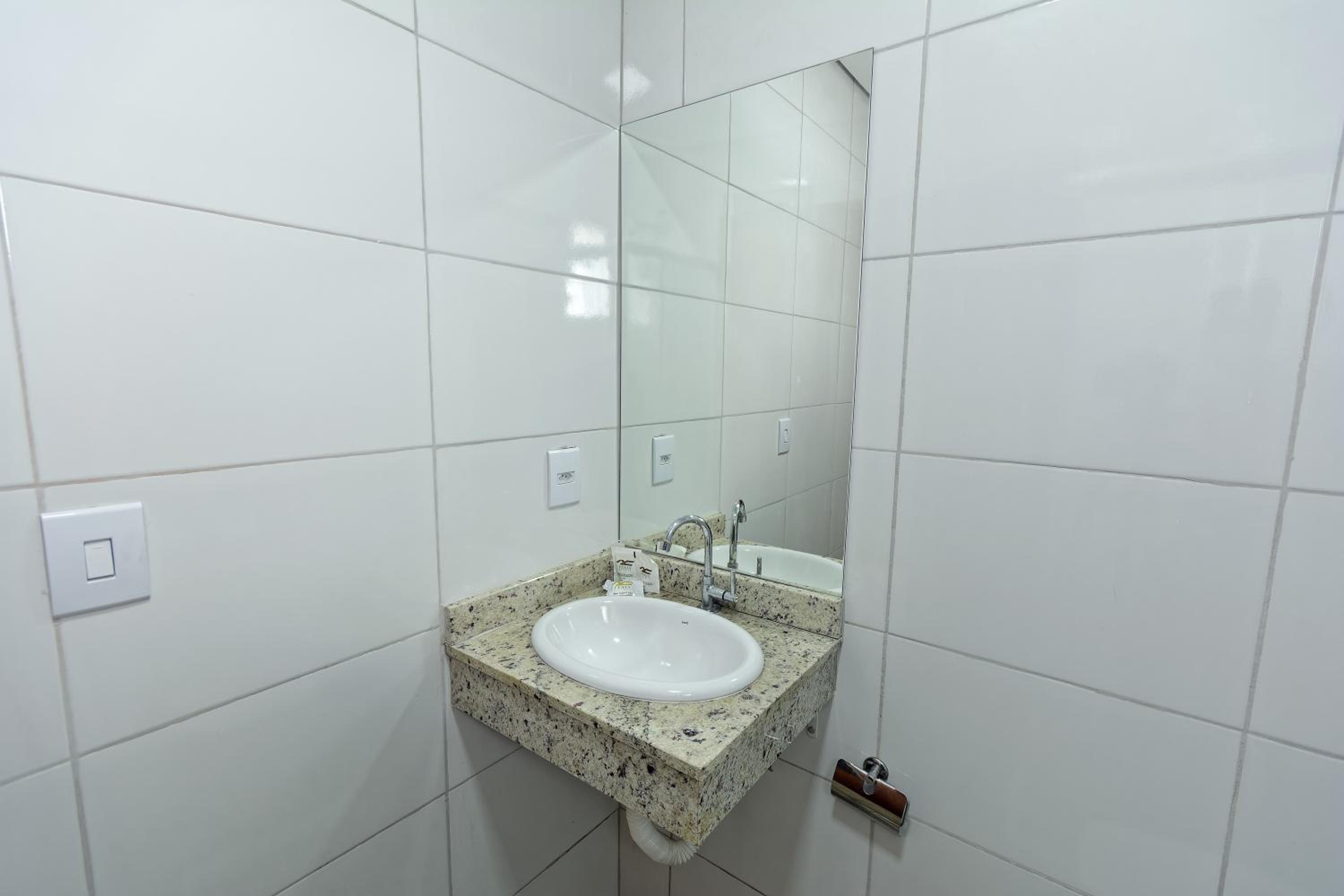 Double Room - Photo 9