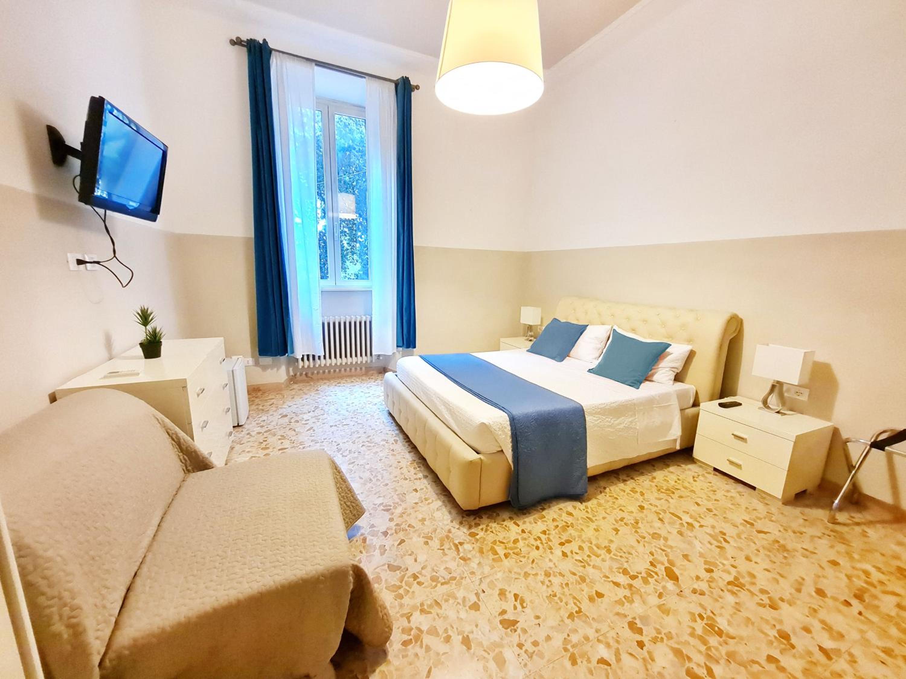 Triple Room with Bathroom photo 1