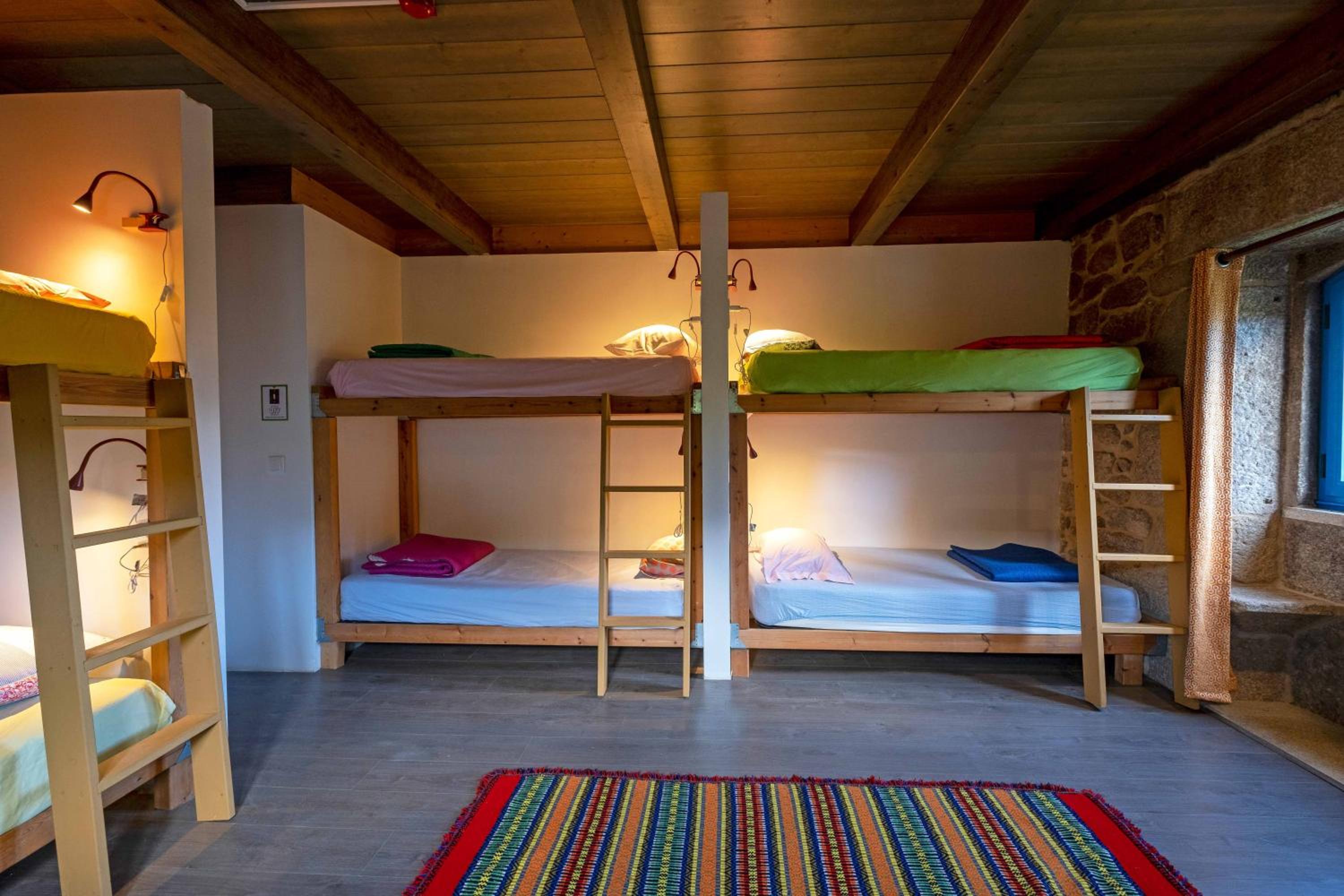 Bed in 6-Bed Mixed Dormitory Room photo 1