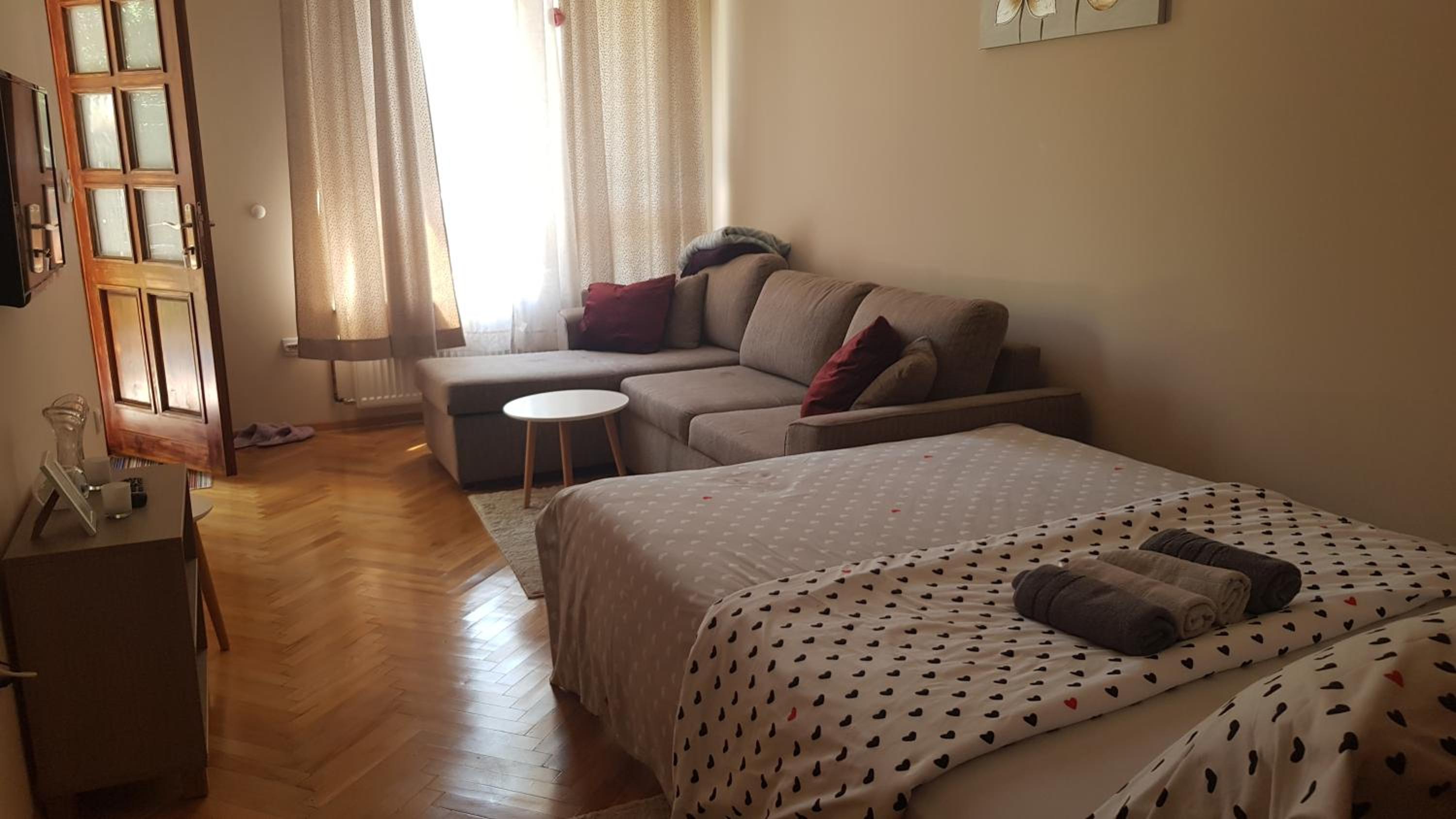 Studio Apartment photo 3