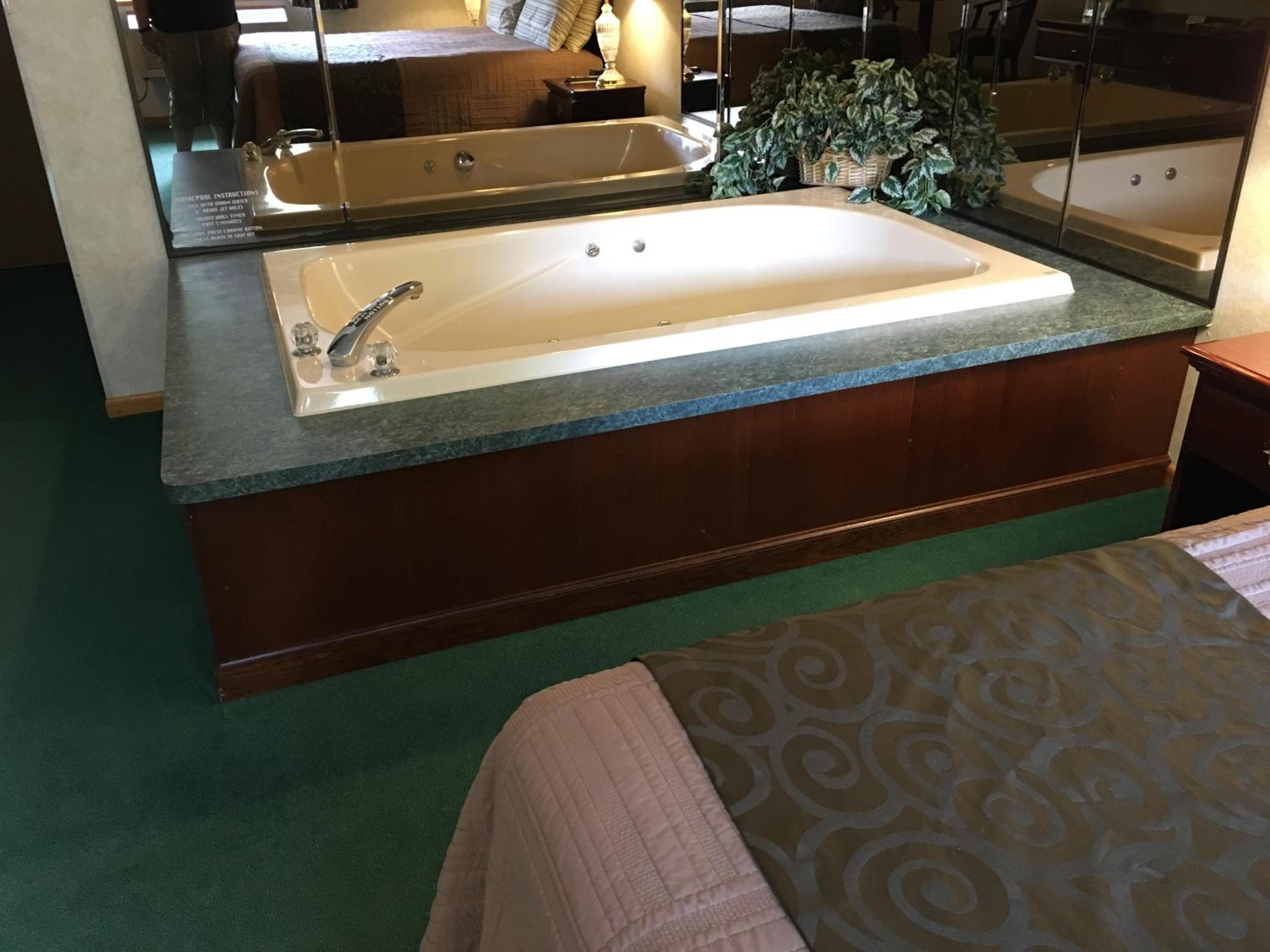 King Room with Spa Bath photo 2