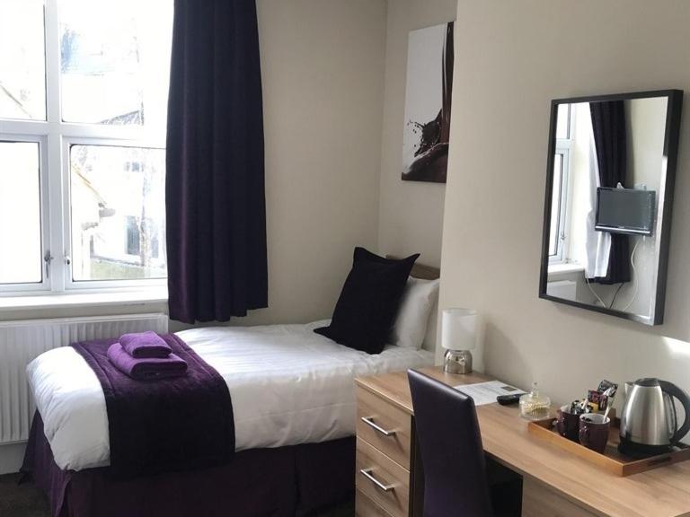Deluxe Twin Room photo 3