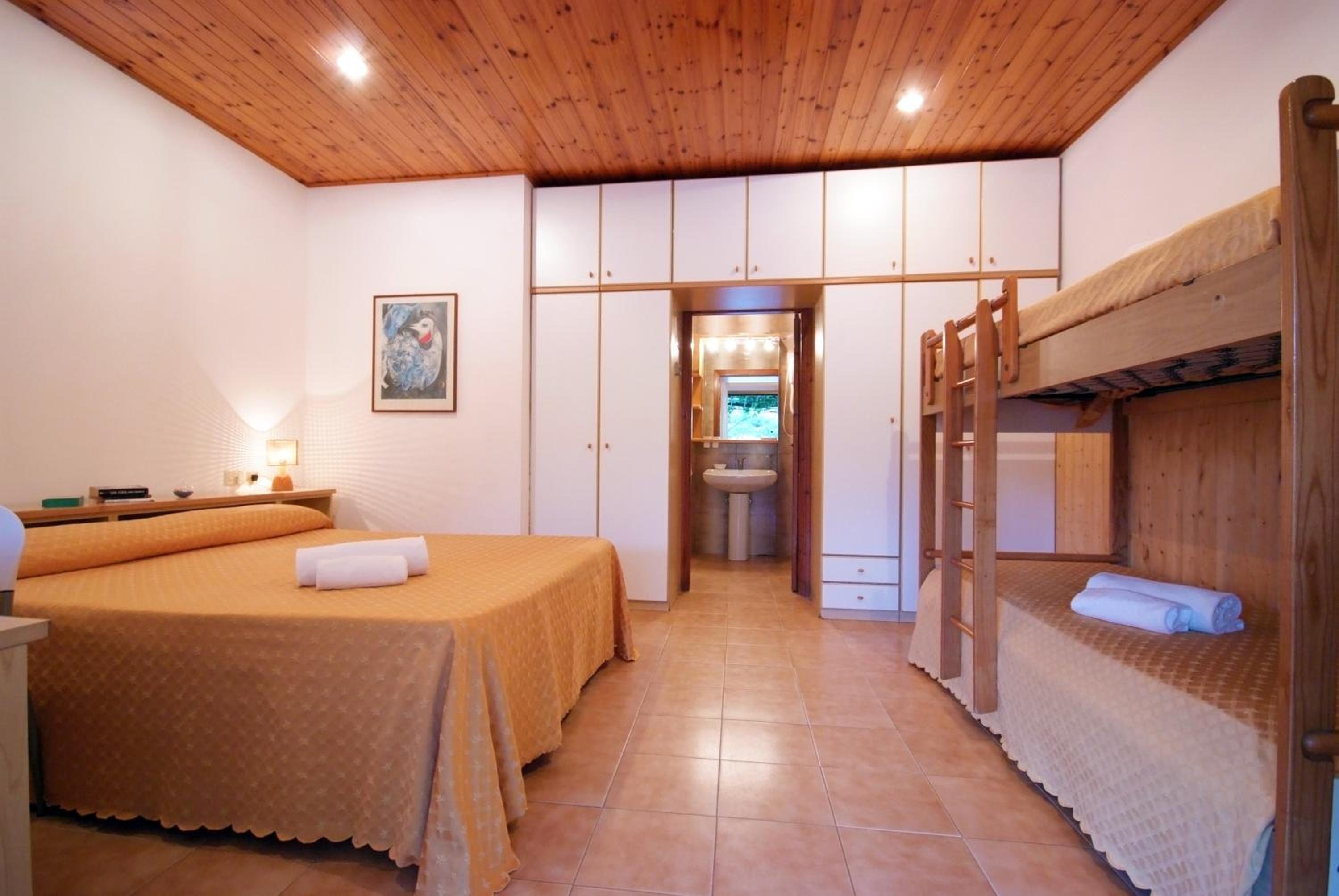 Quadruple Room with Sea View photo 2