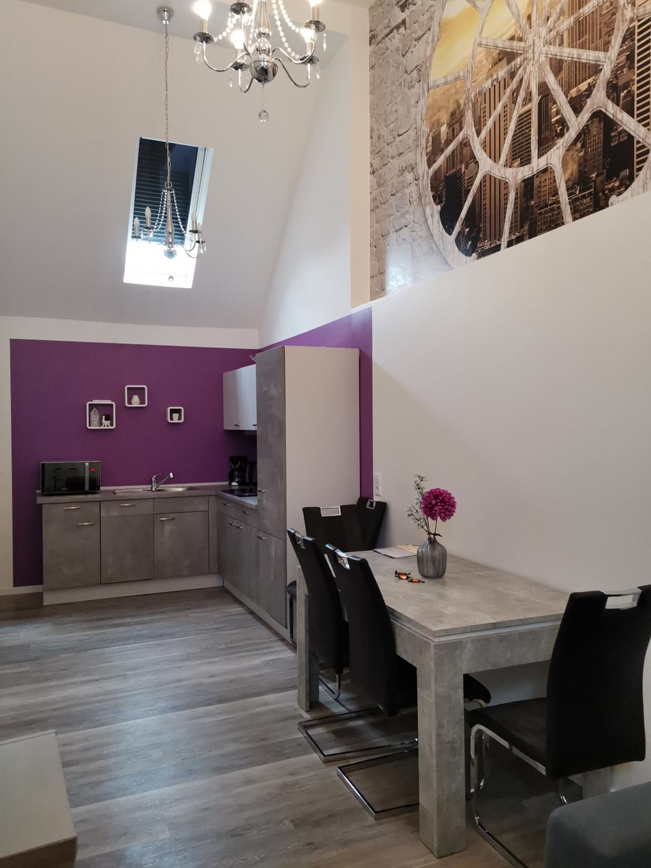 Apartment - Split Level - Photo 12