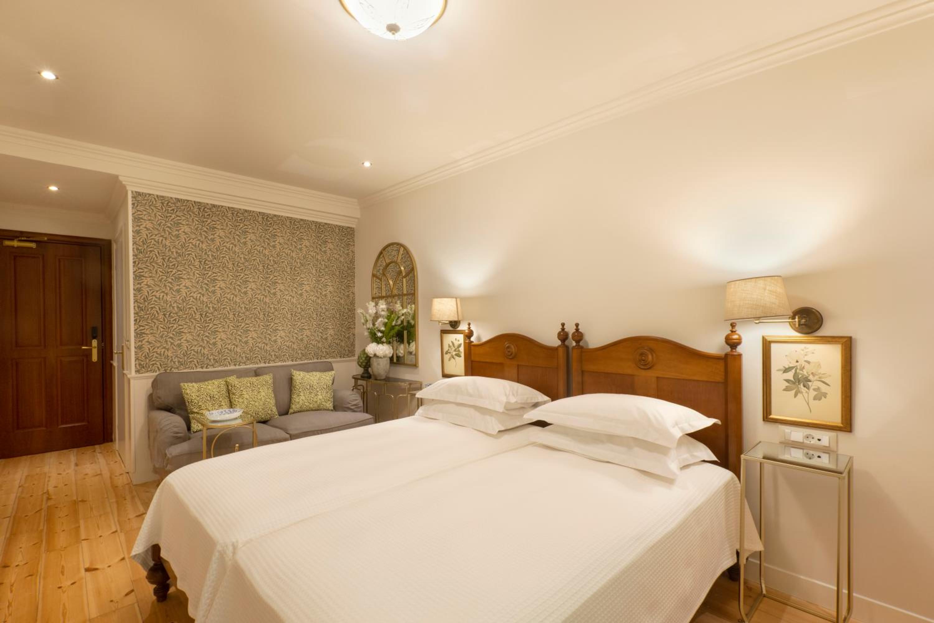 Standard Twin Room - Photo 34