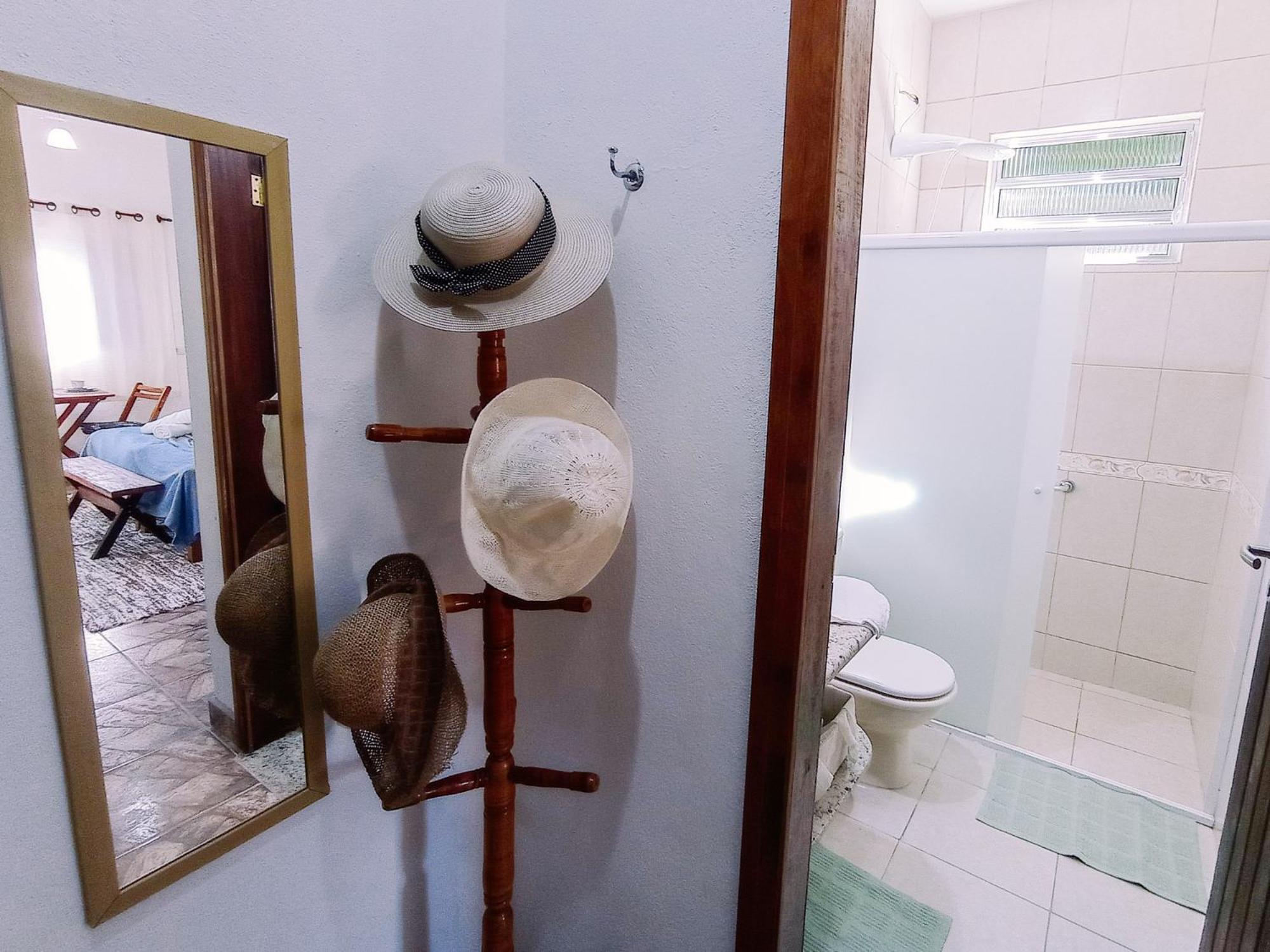 Suite with Balcony - Photo 18