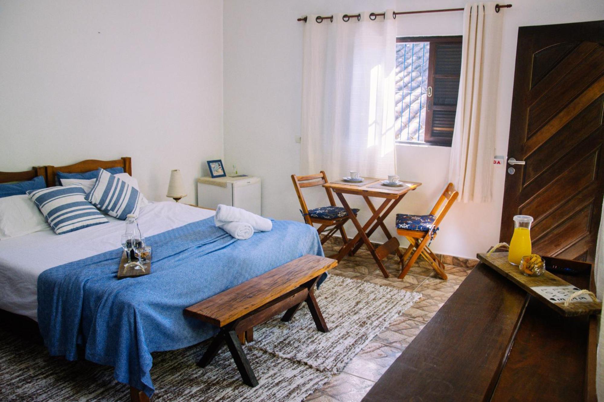 Suite with Balcony - Photo 9