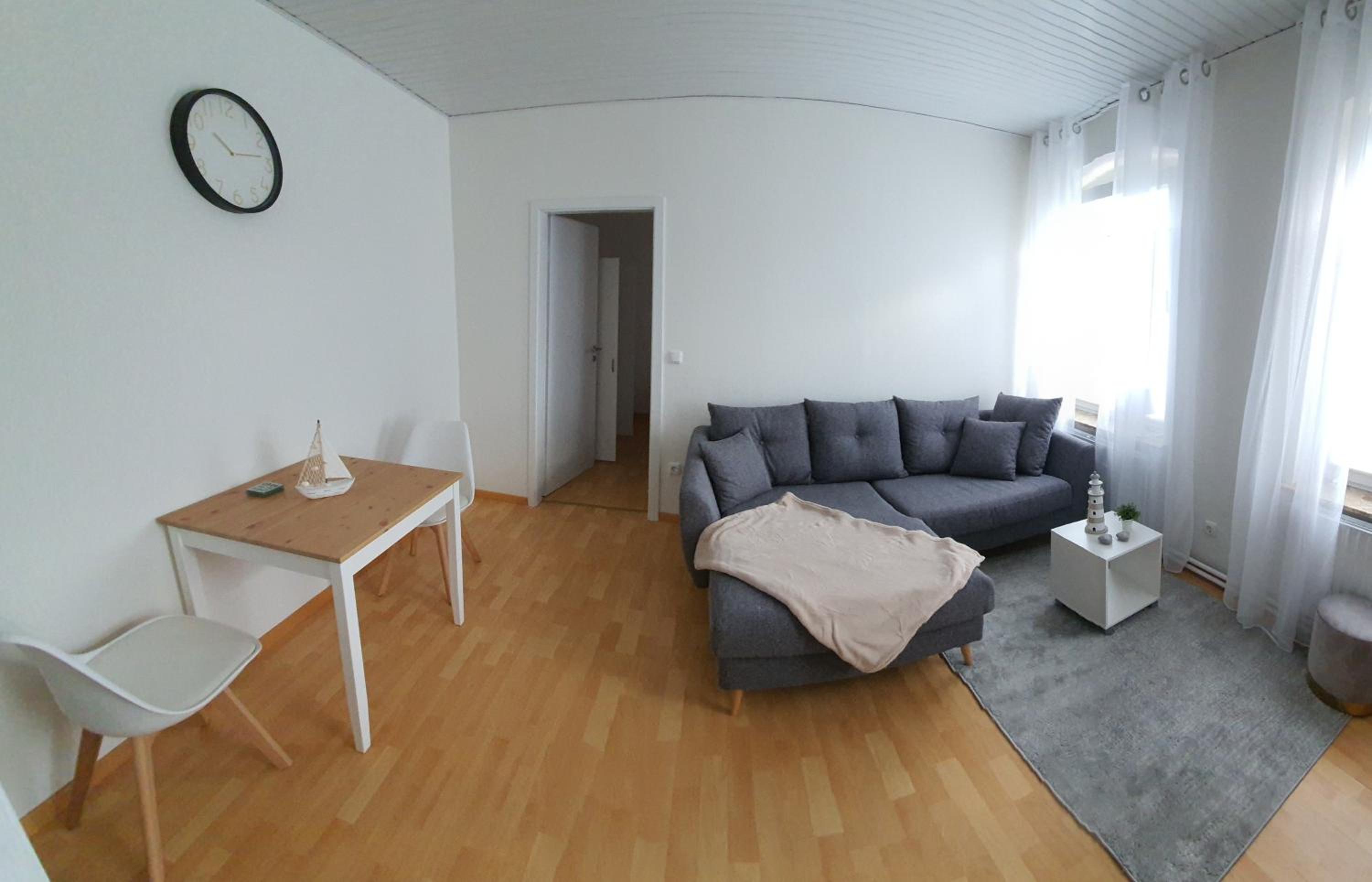 One-Bedroom Apartment photo 1